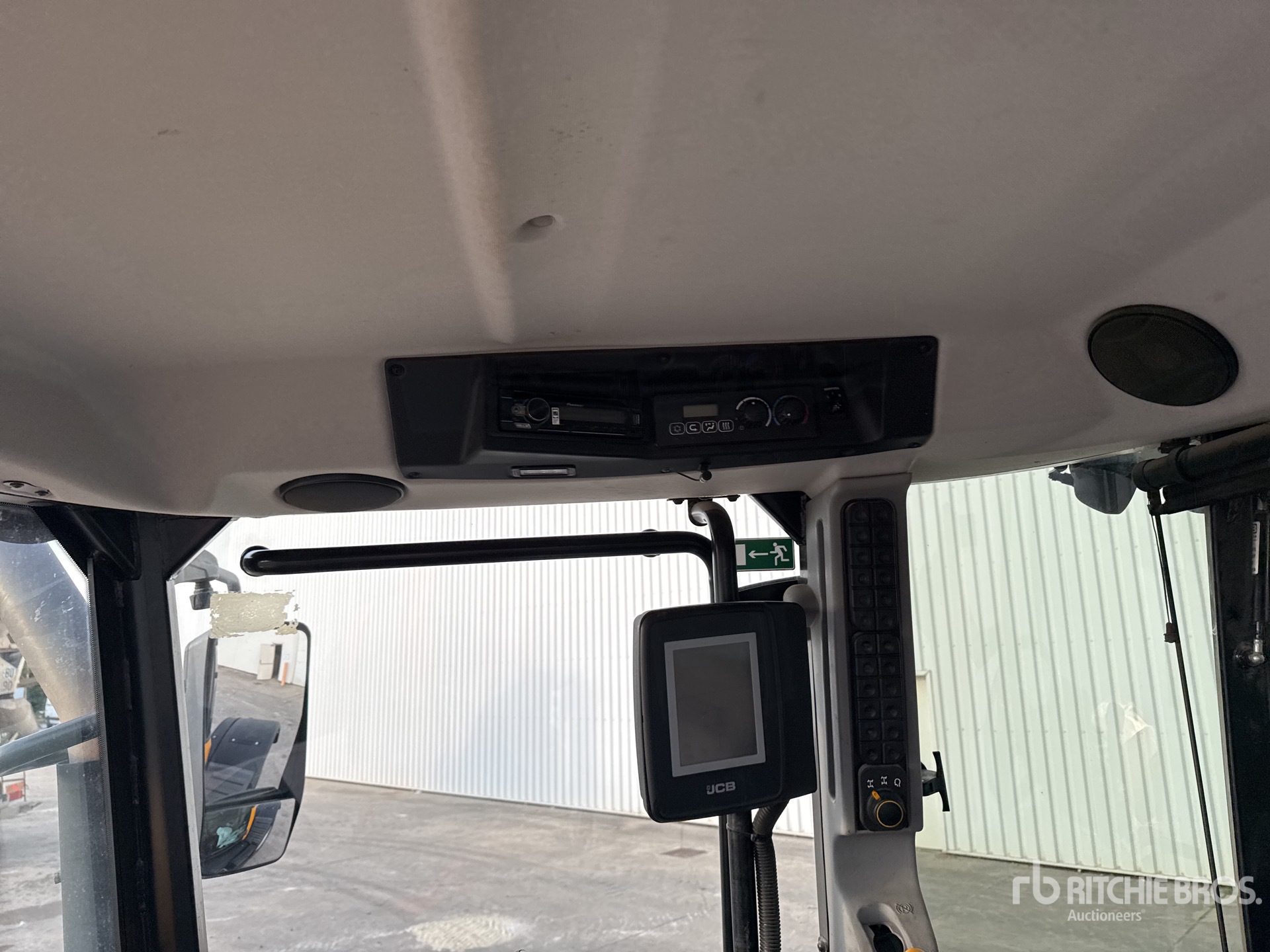2019 JCB Fastrac 4220
