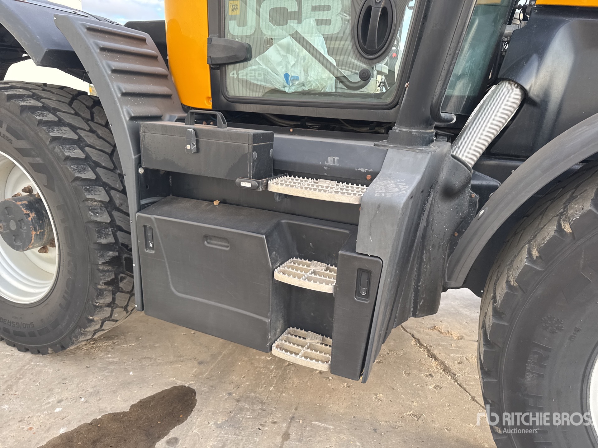 2019 JCB Fastrac 4220