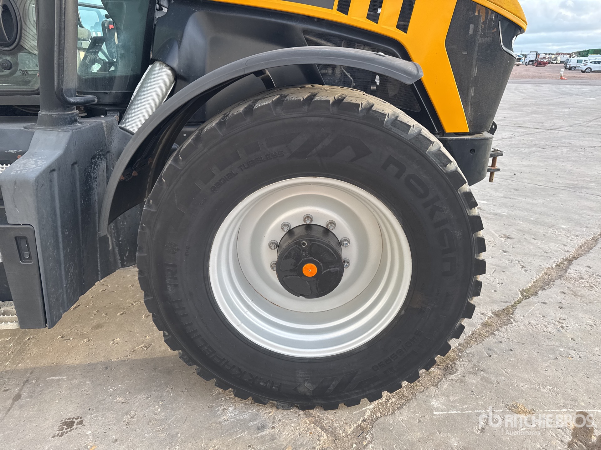 2019 JCB Fastrac 4220