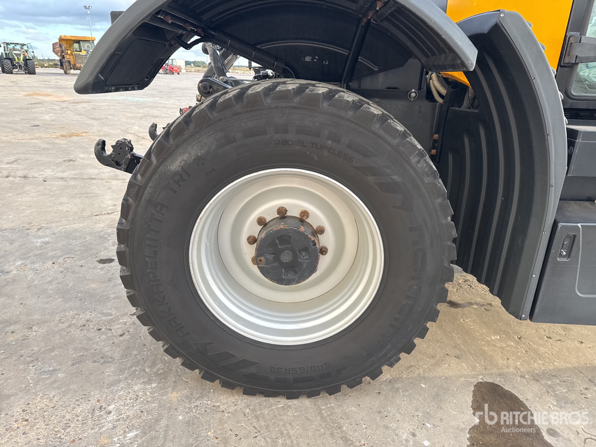 2019 JCB Fastrac 4220