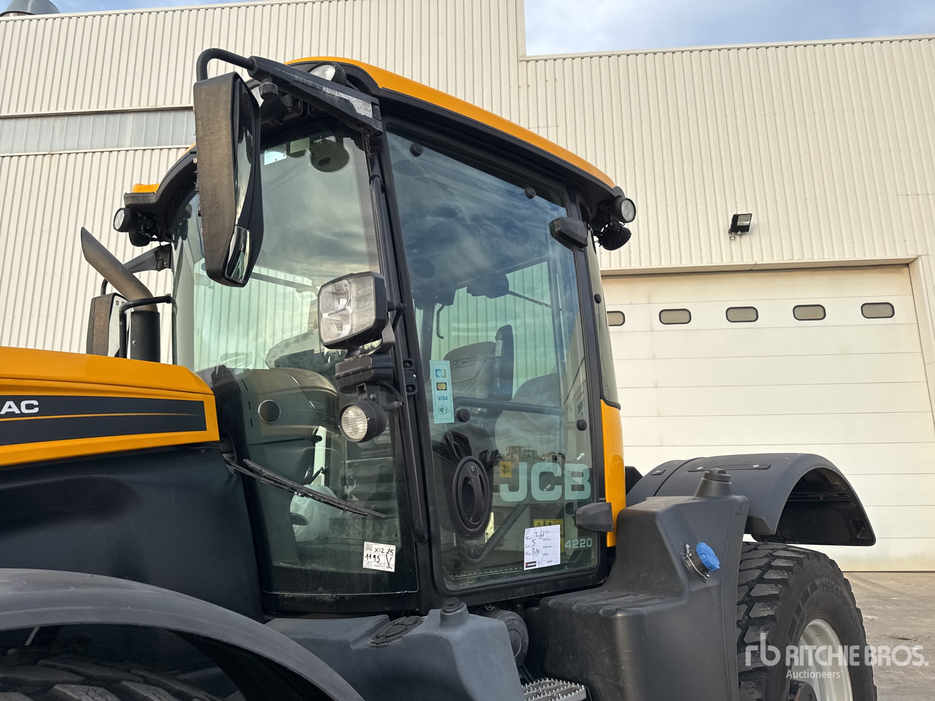 2019 JCB Fastrac 4220