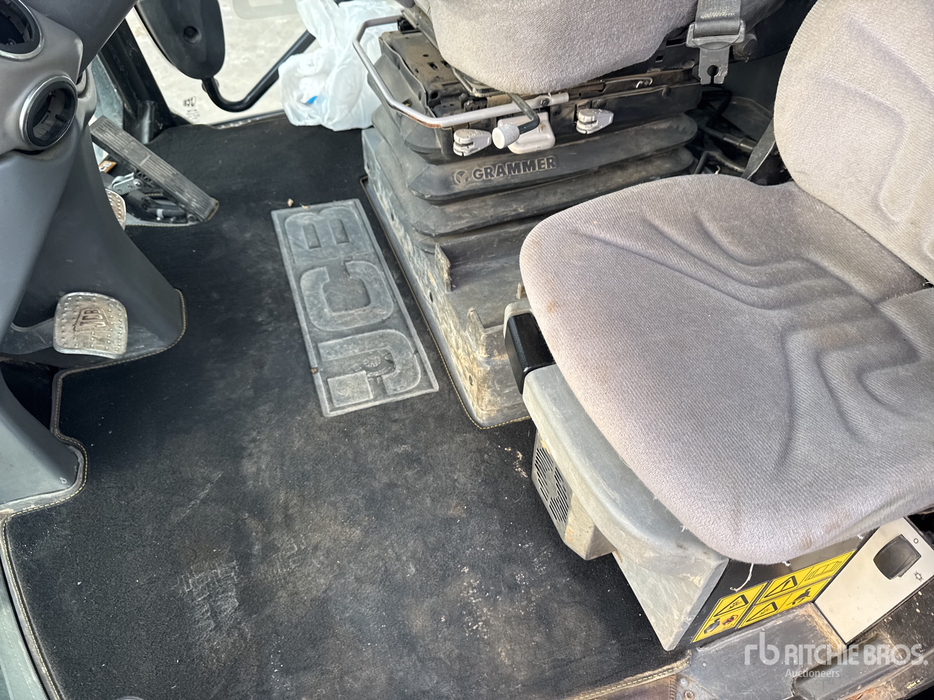 2019 JCB Fastrac 4220