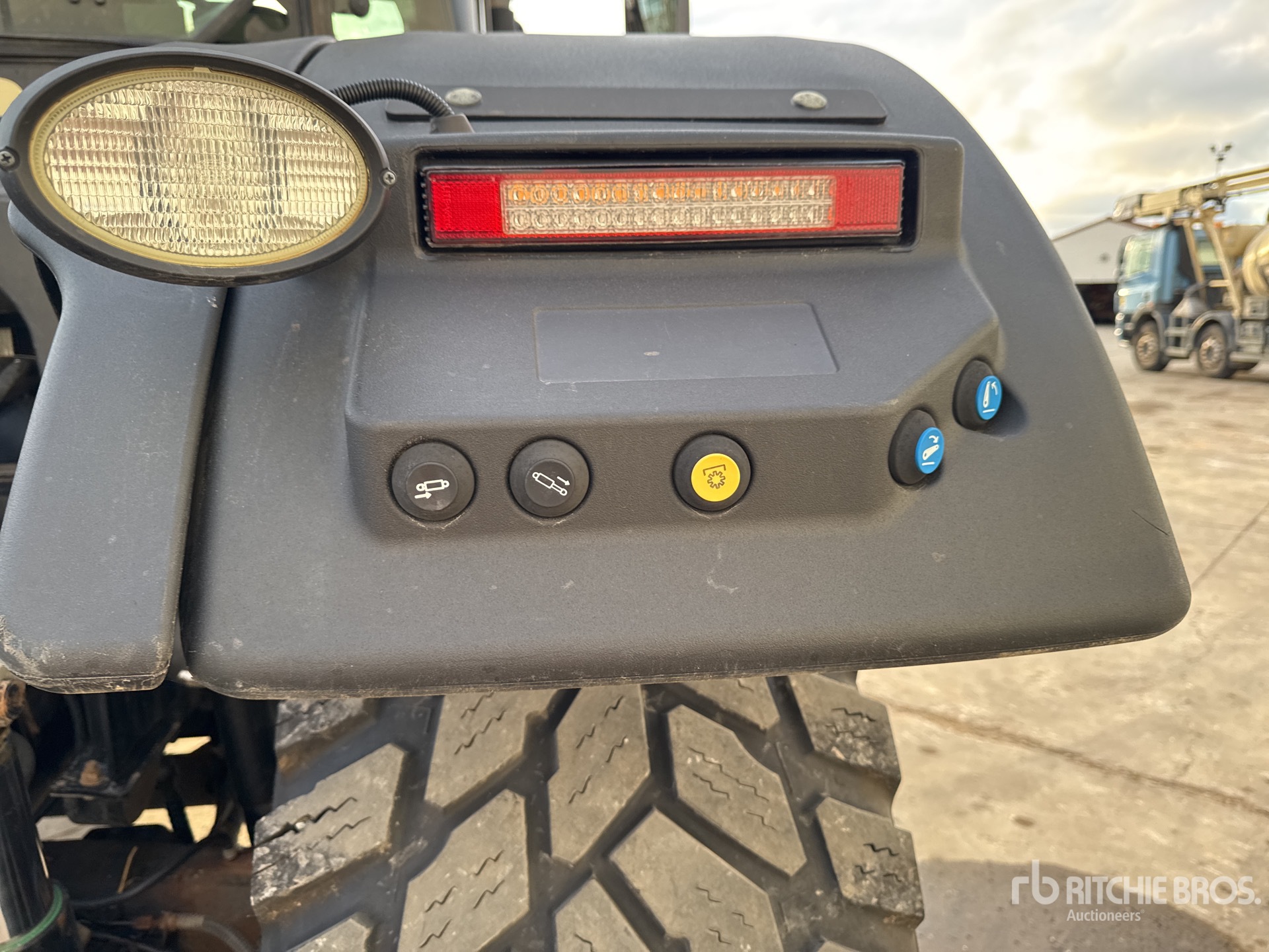 2019 JCB Fastrac 4220