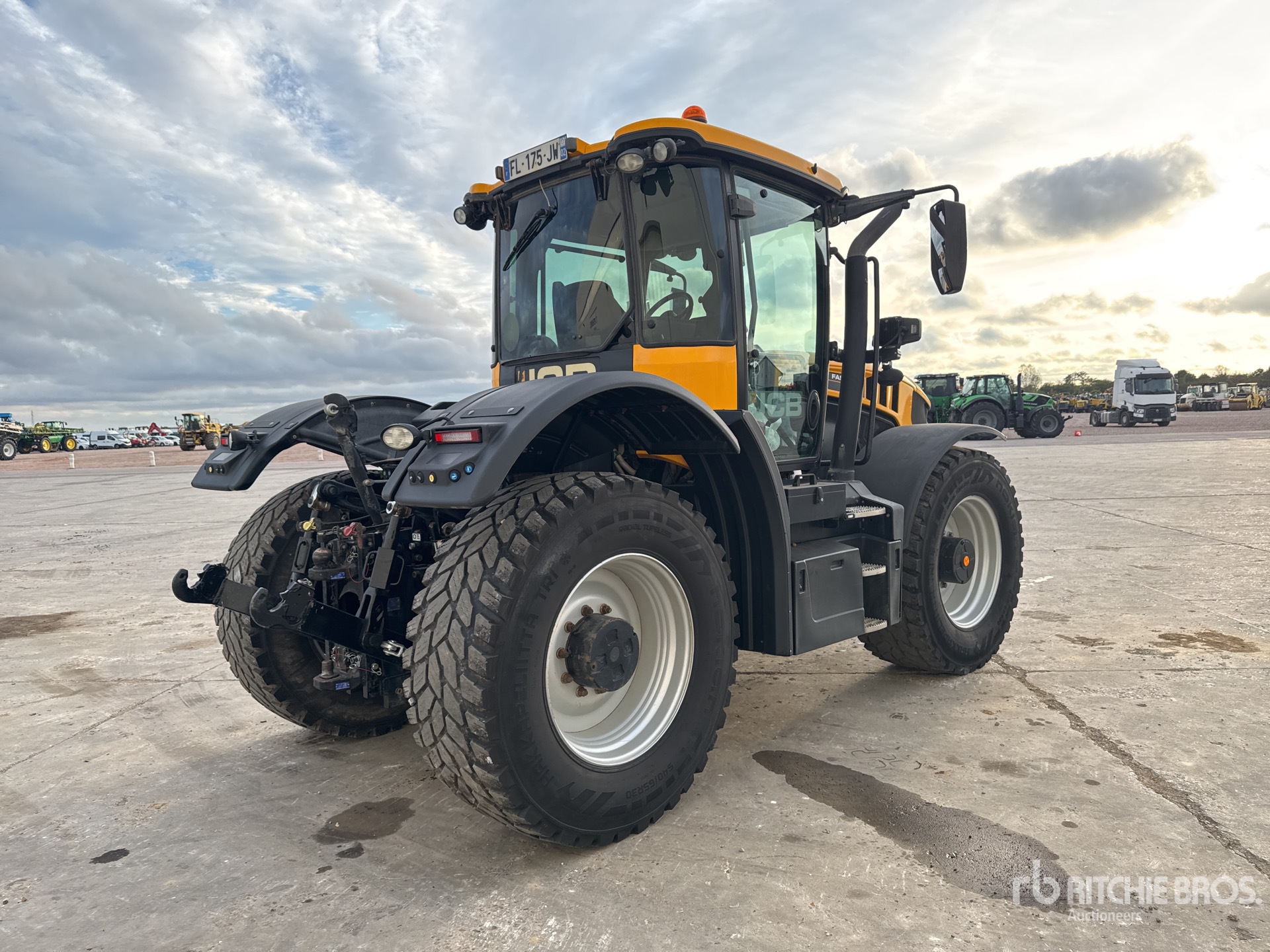 2019 JCB Fastrac 4220