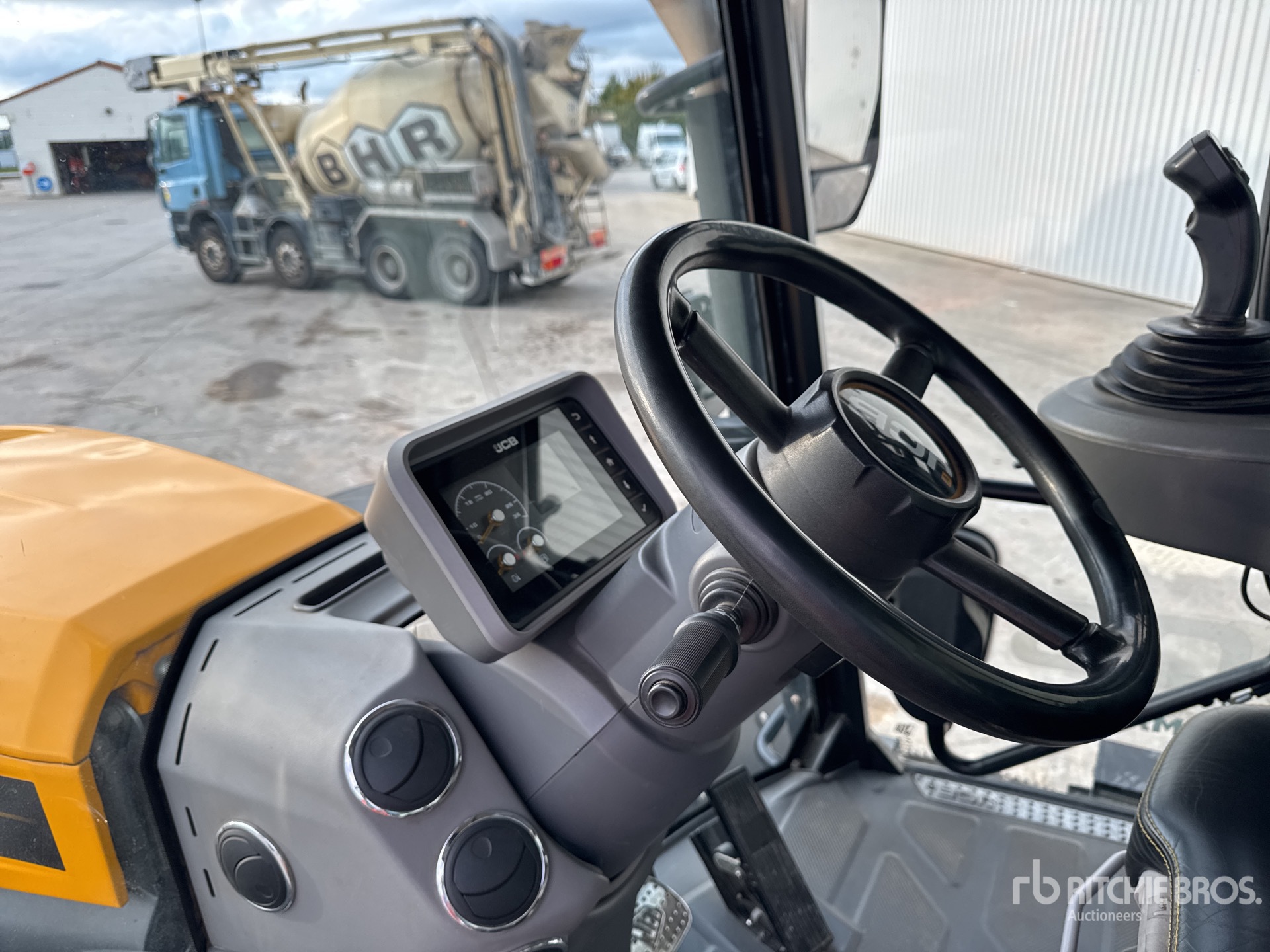 2019 JCB Fastrac 4220