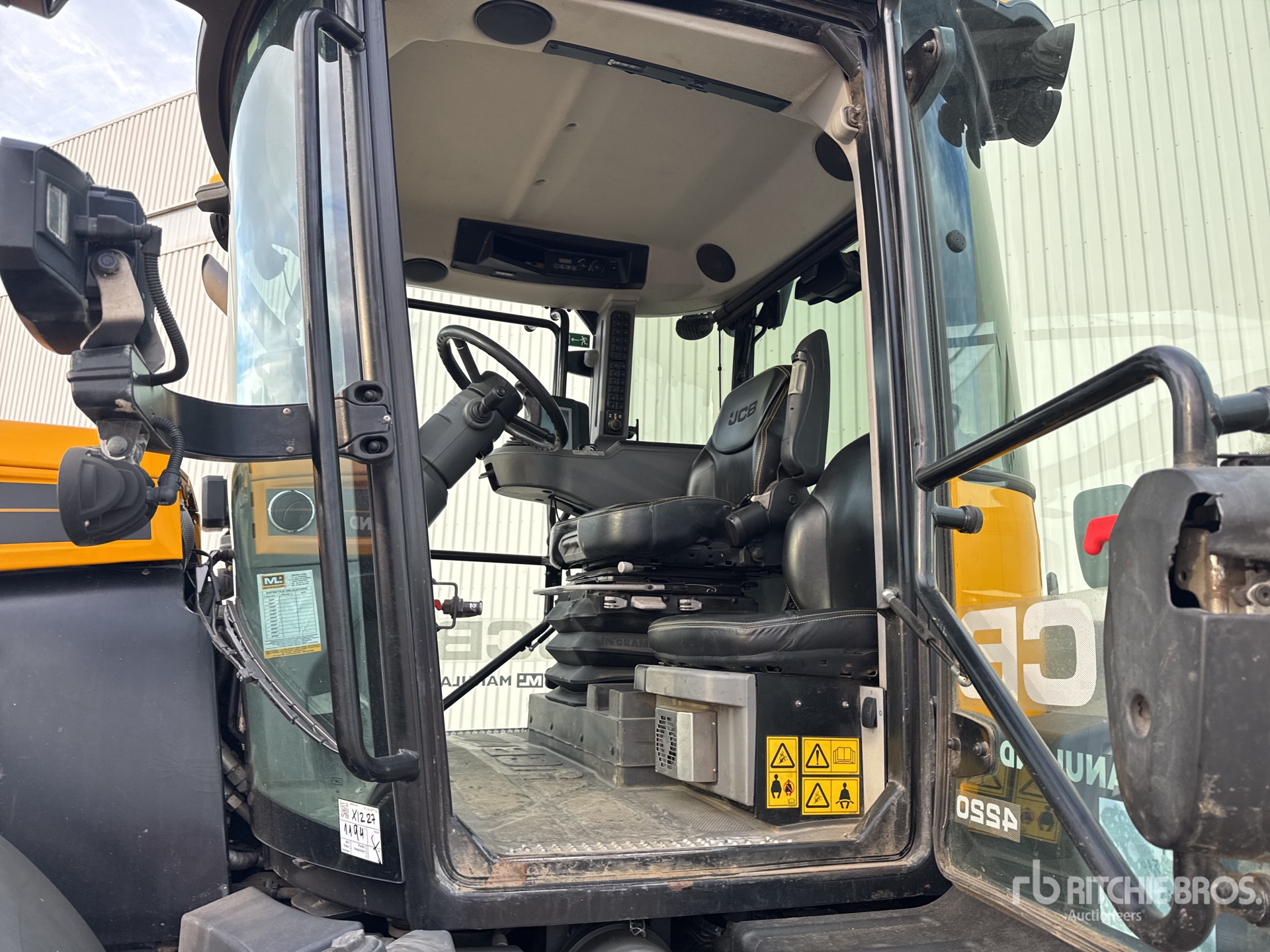 2019 JCB Fastrac 4220