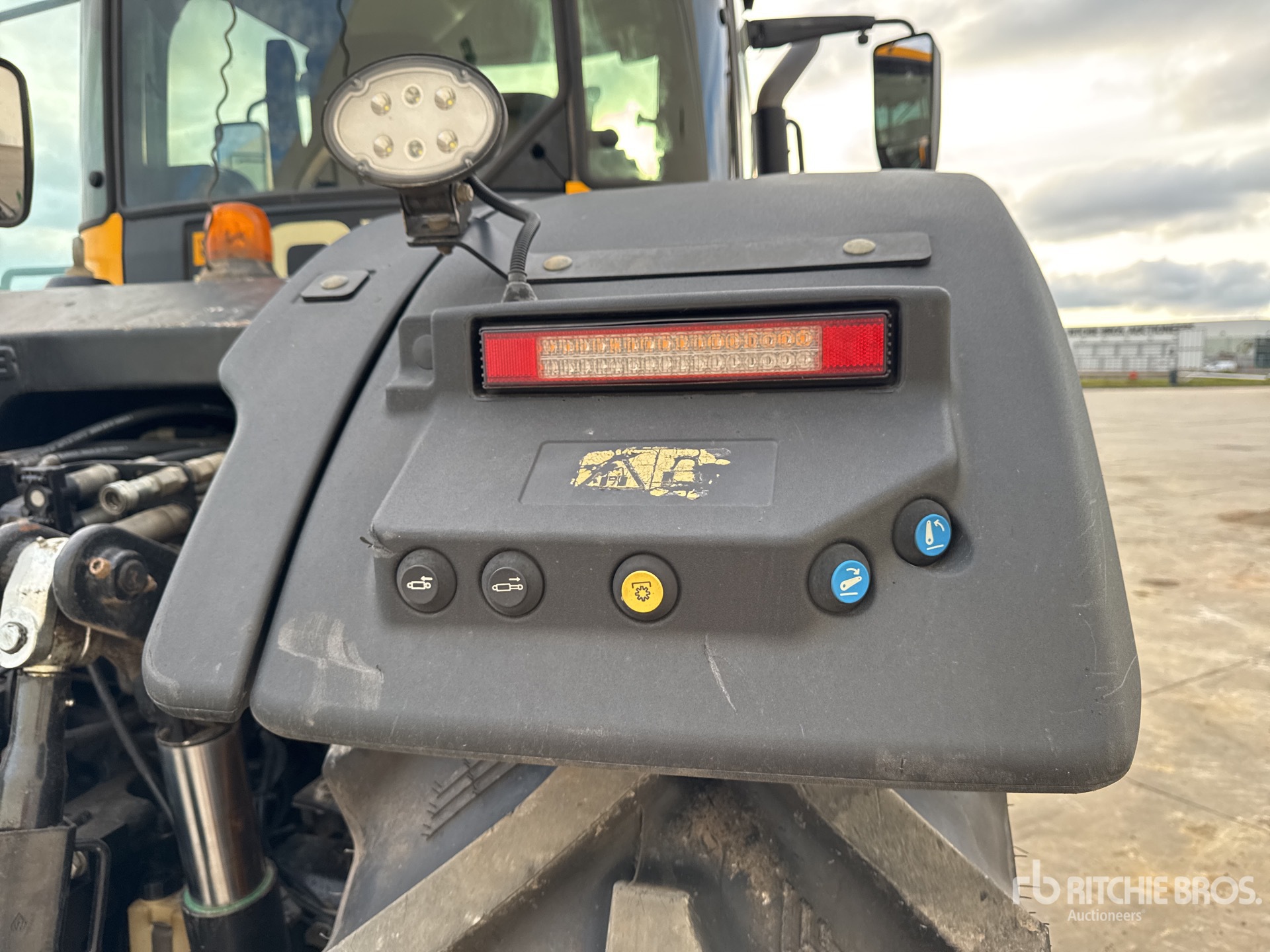 2019 JCB Fastrac 4220