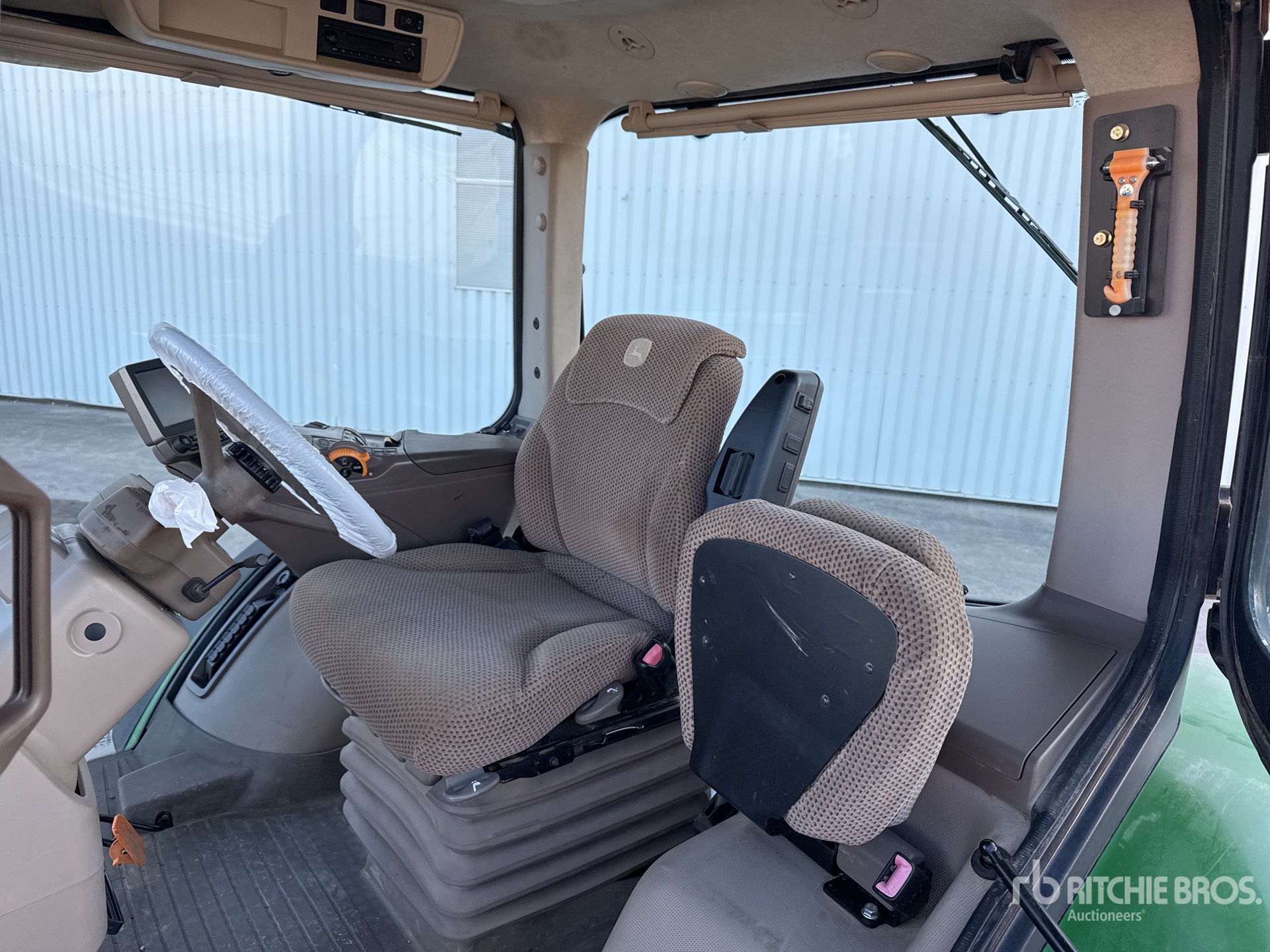 2014 John Deere 7230R