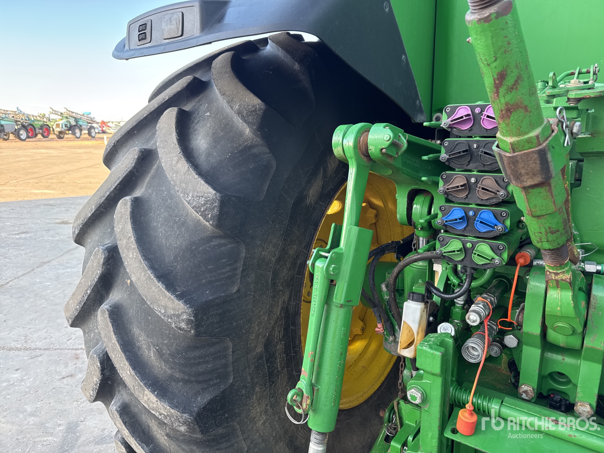 2014 John Deere 7230R