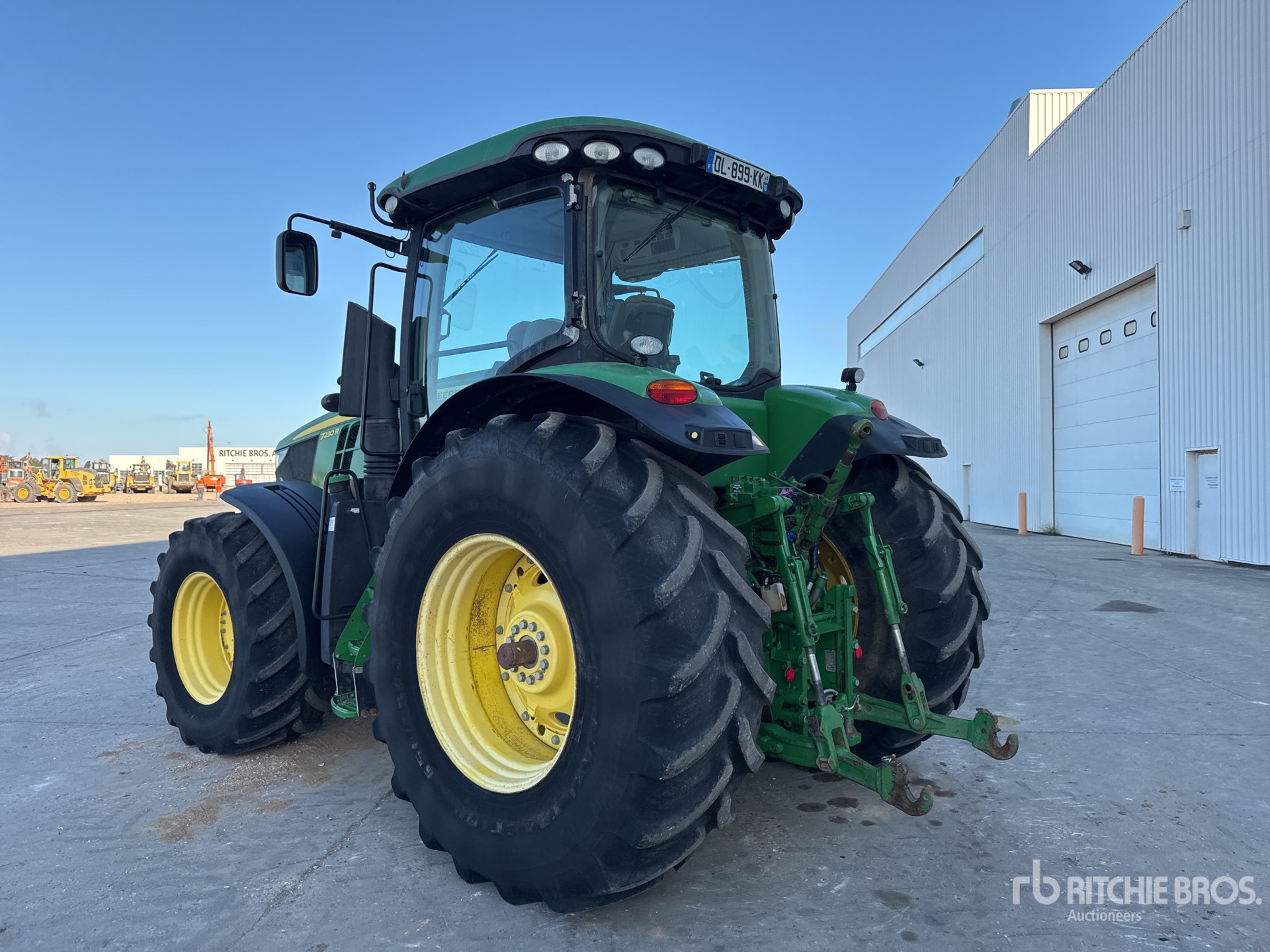 2014 John Deere 7230R