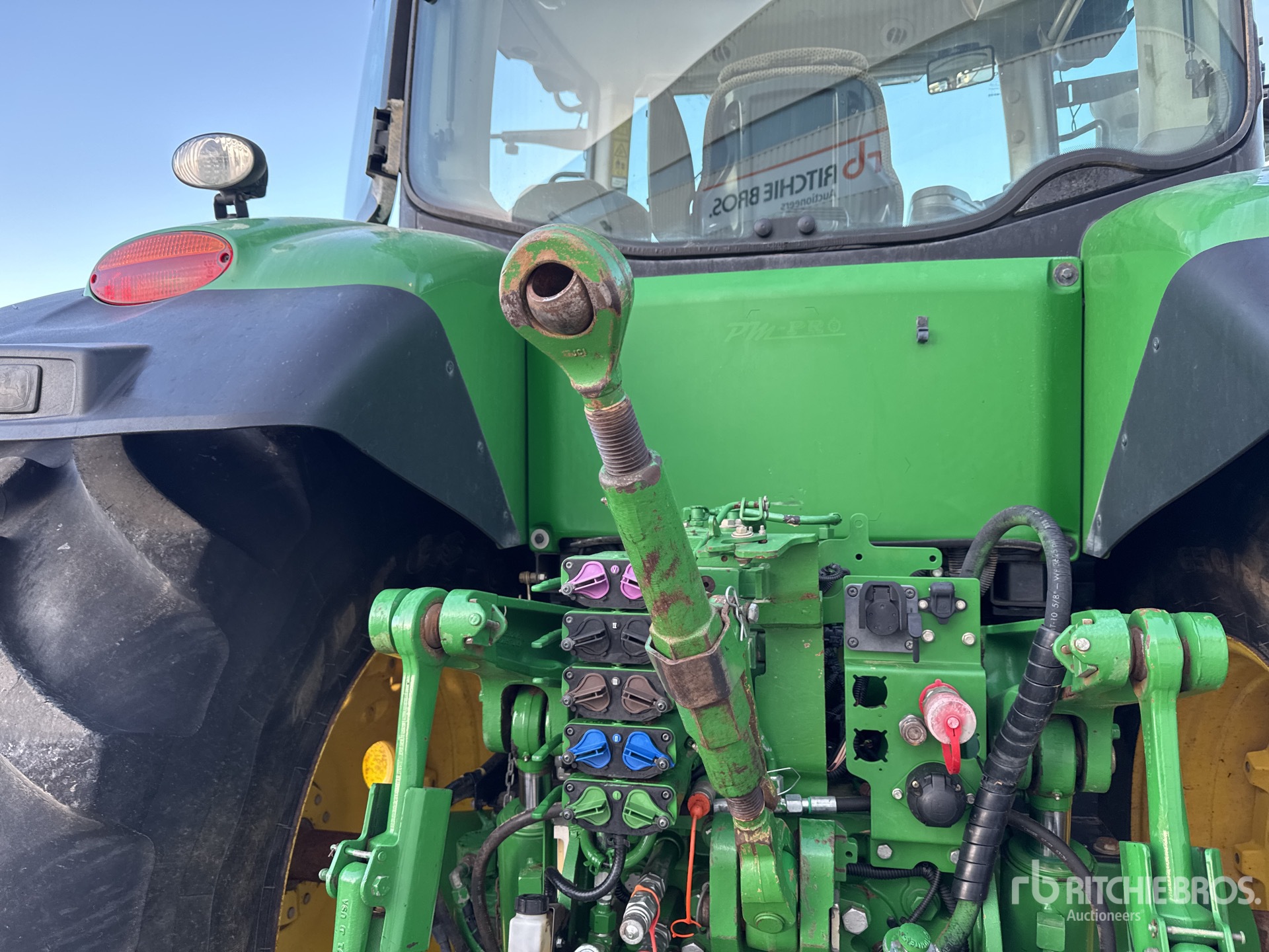 2014 John Deere 7230R