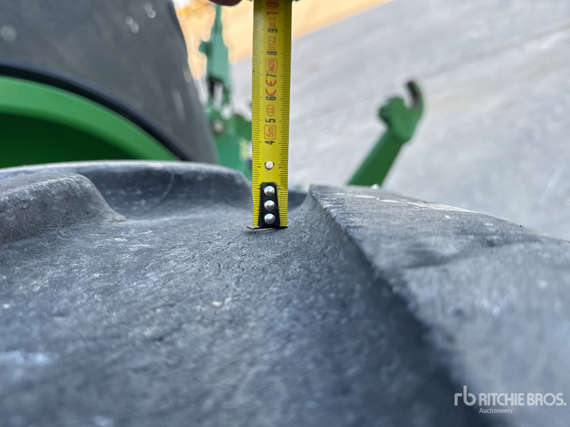 2014 John Deere 7230R