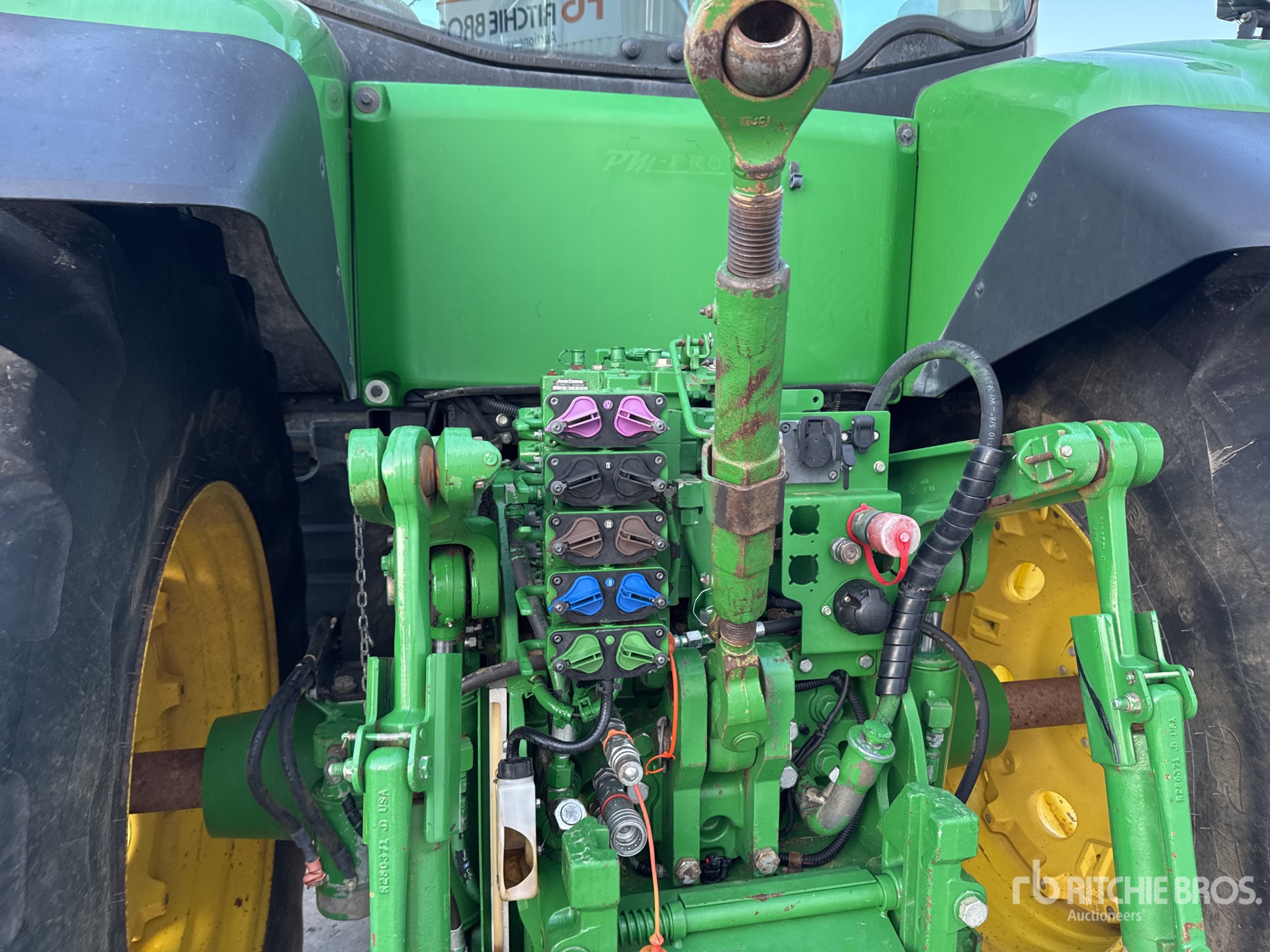 2014 John Deere 7230R