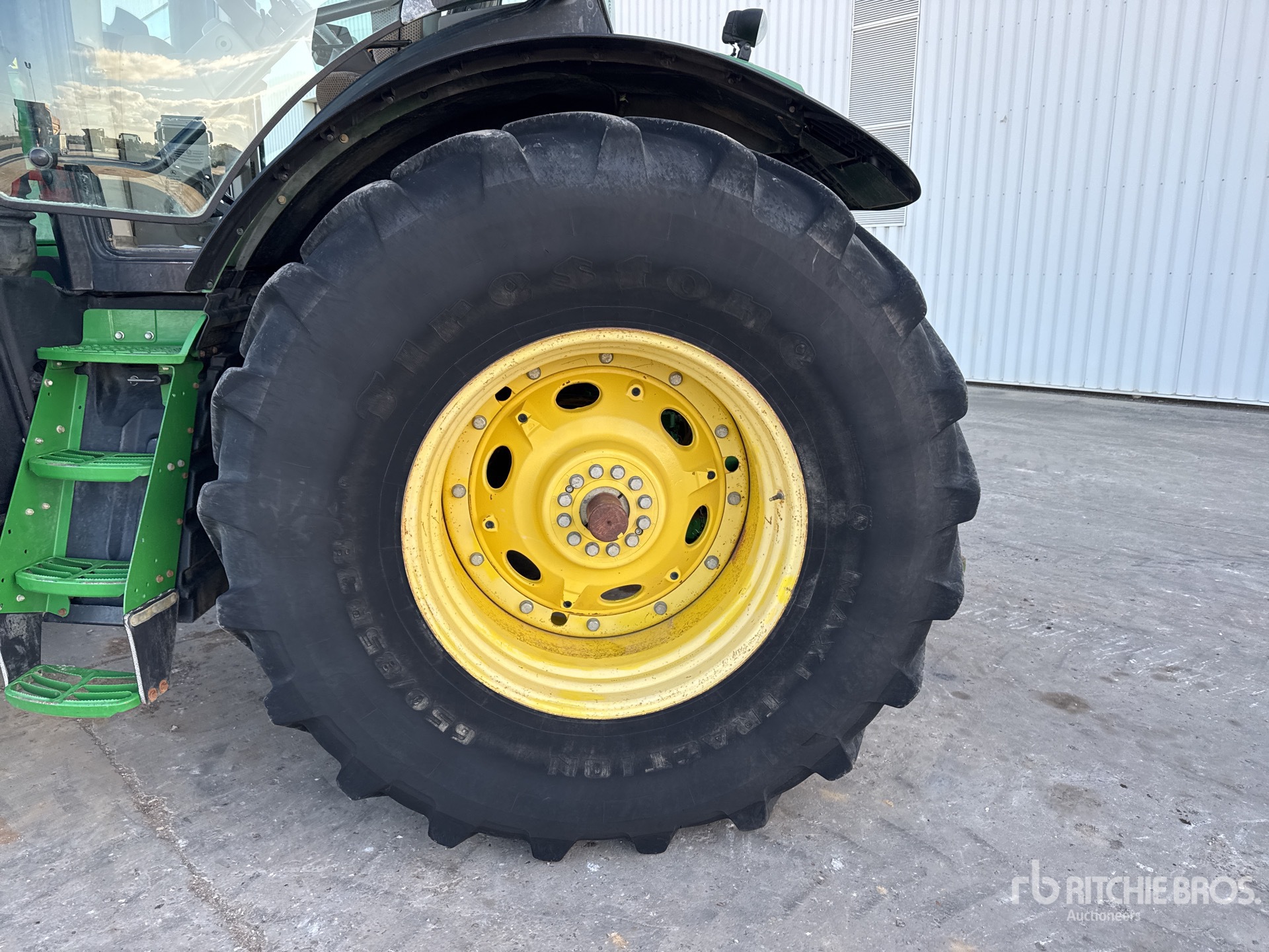 2014 John Deere 7230R
