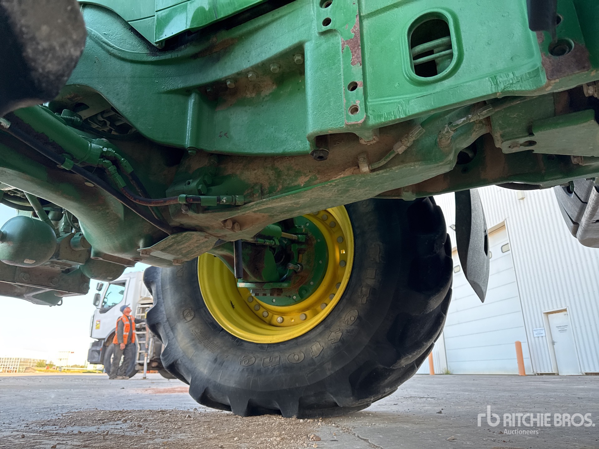 2014 John Deere 7230R