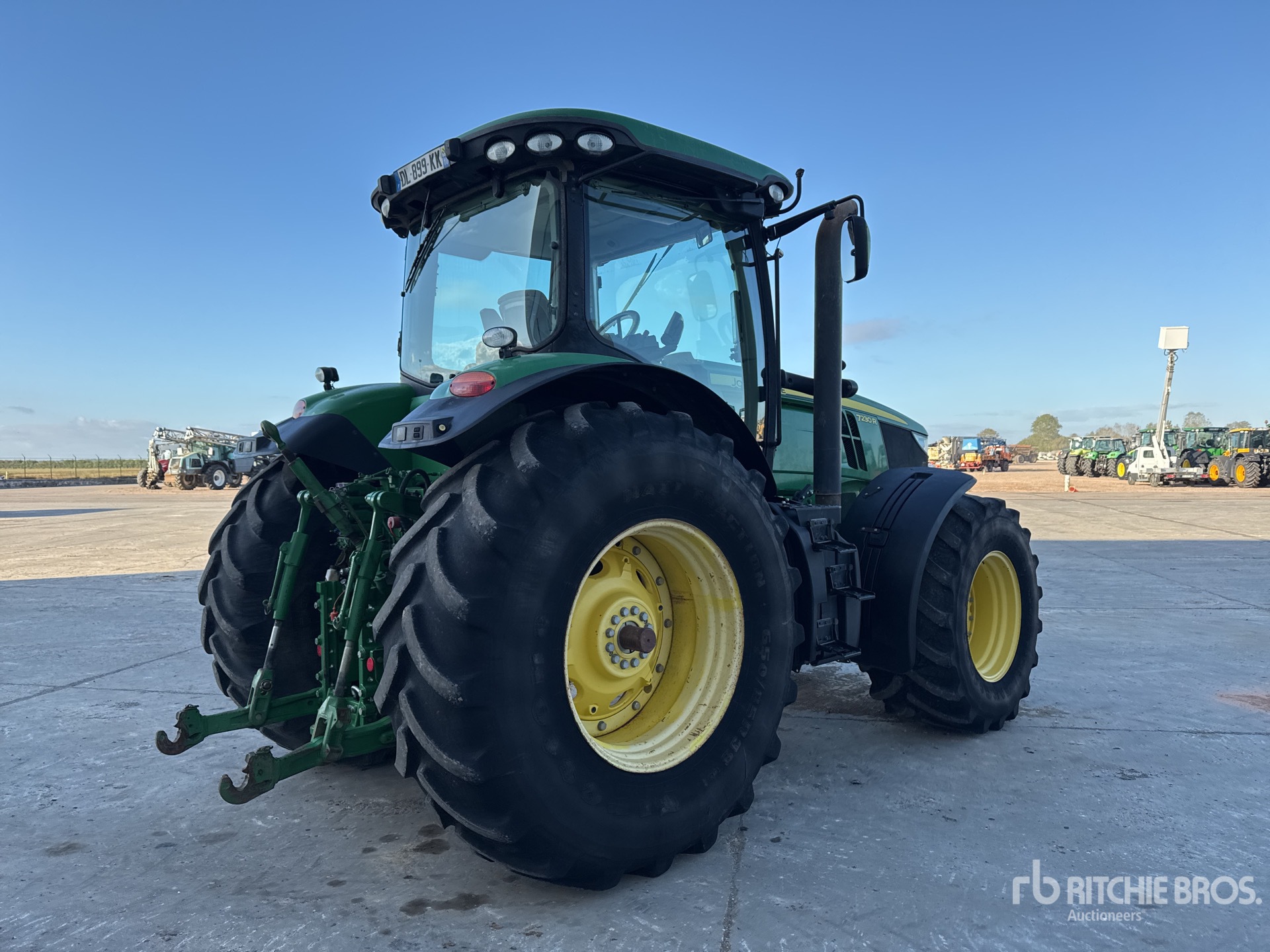 2014 John Deere 7230R