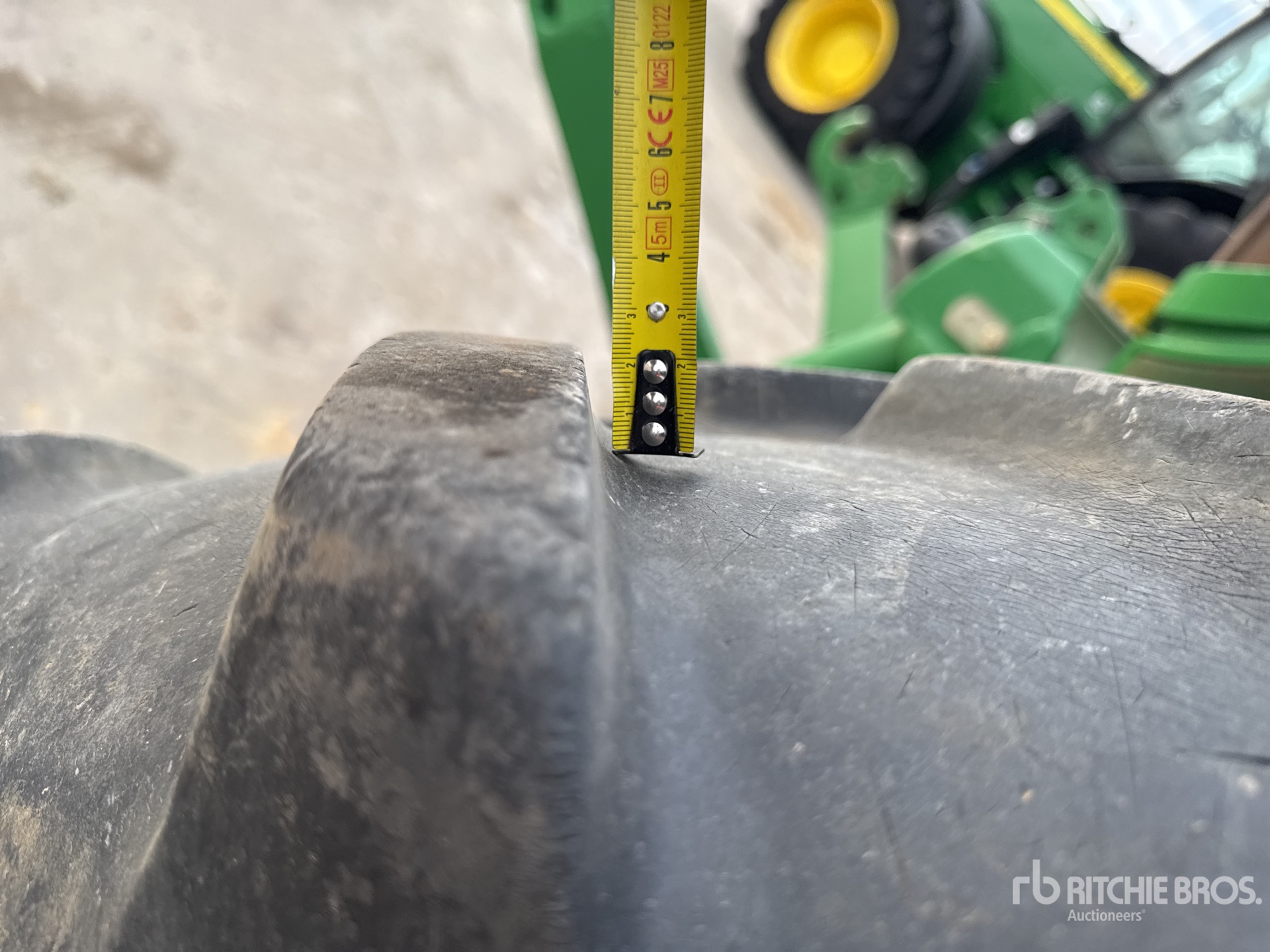 2015 John Deere 6175R