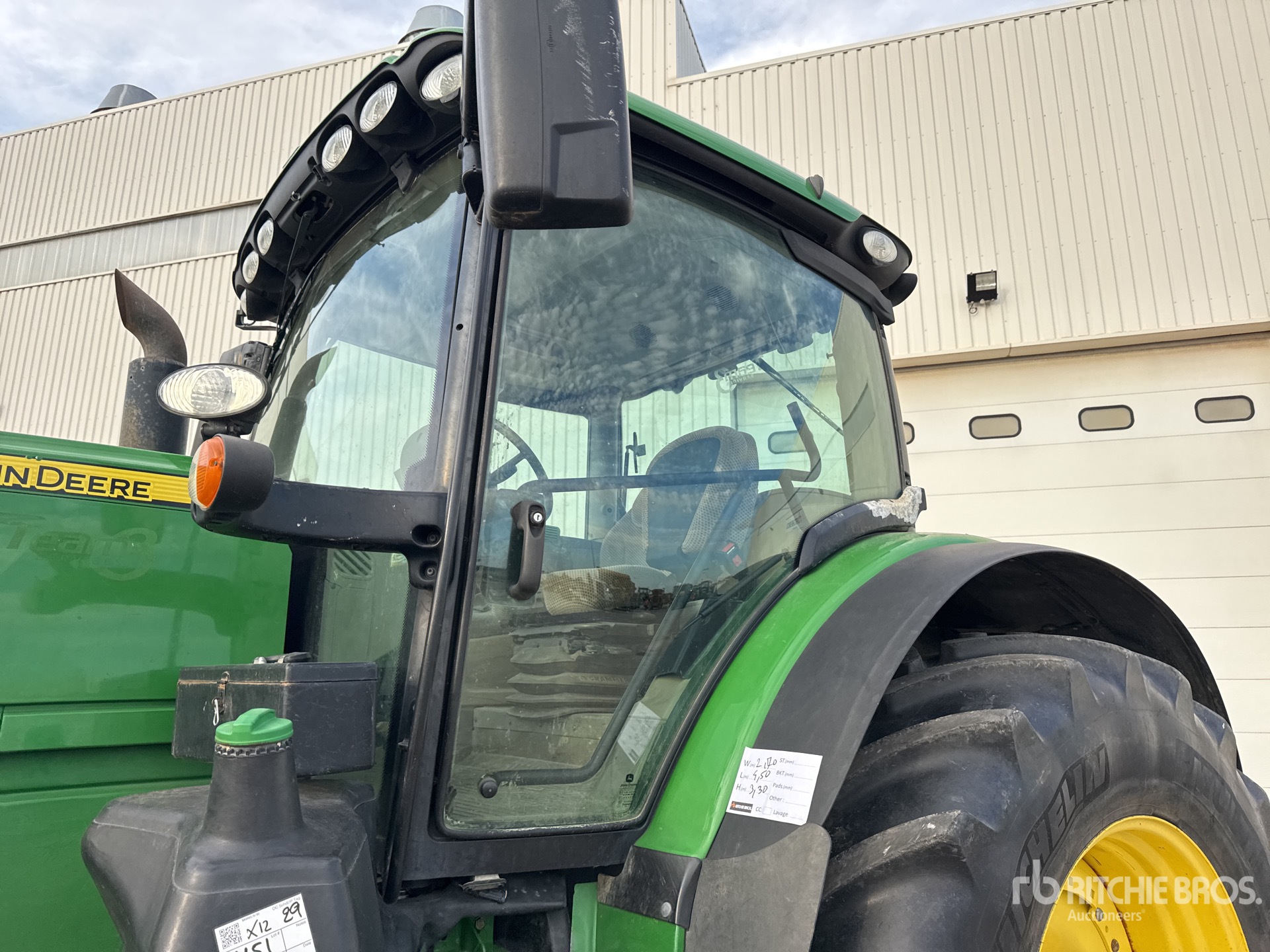2015 John Deere 6175R