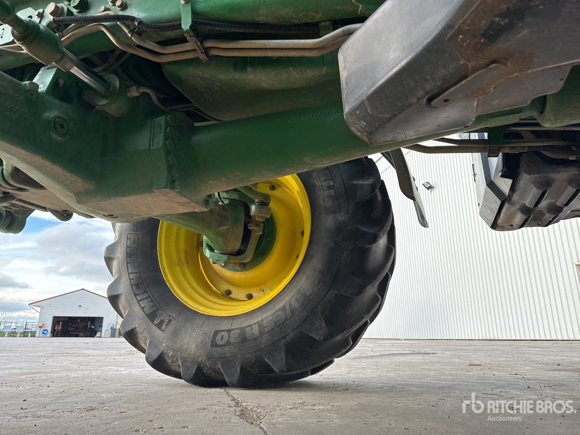 2015 John Deere 6175R
