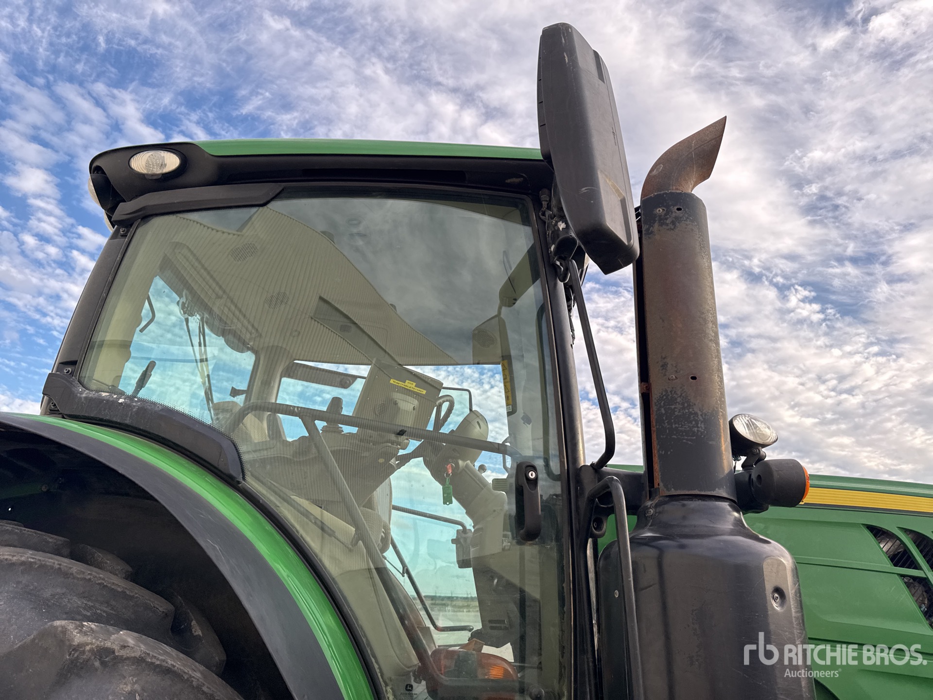 2015 John Deere 6175R