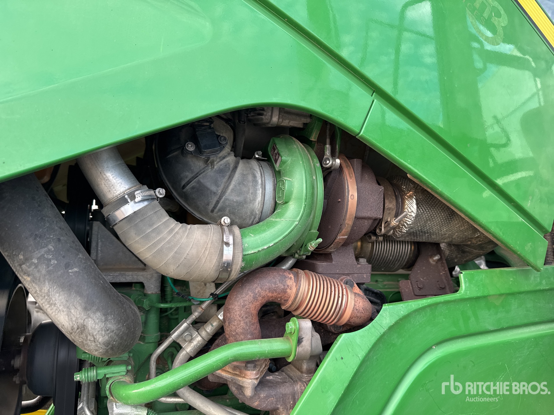 2015 John Deere 6175R