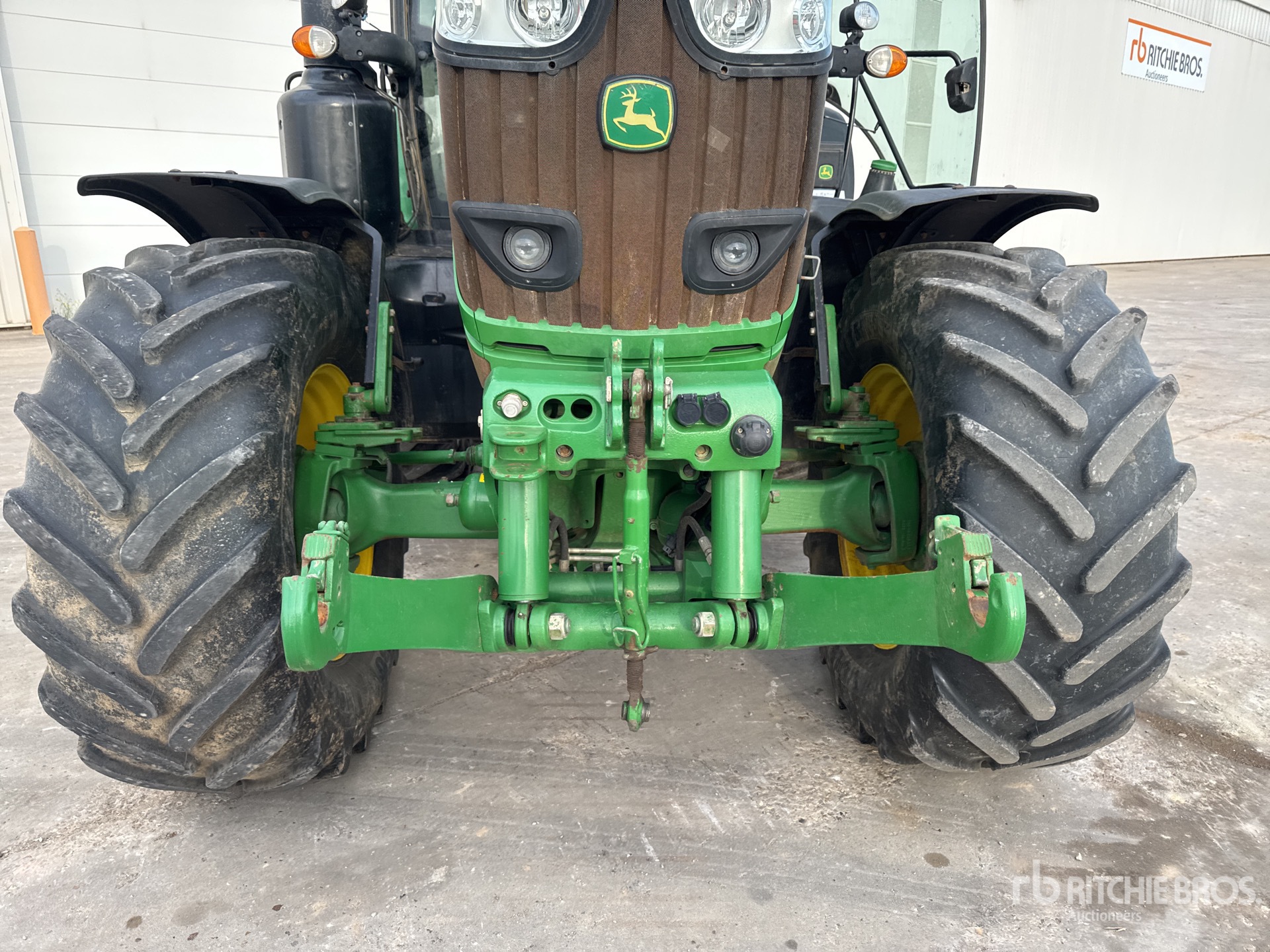 2015 John Deere 6175R