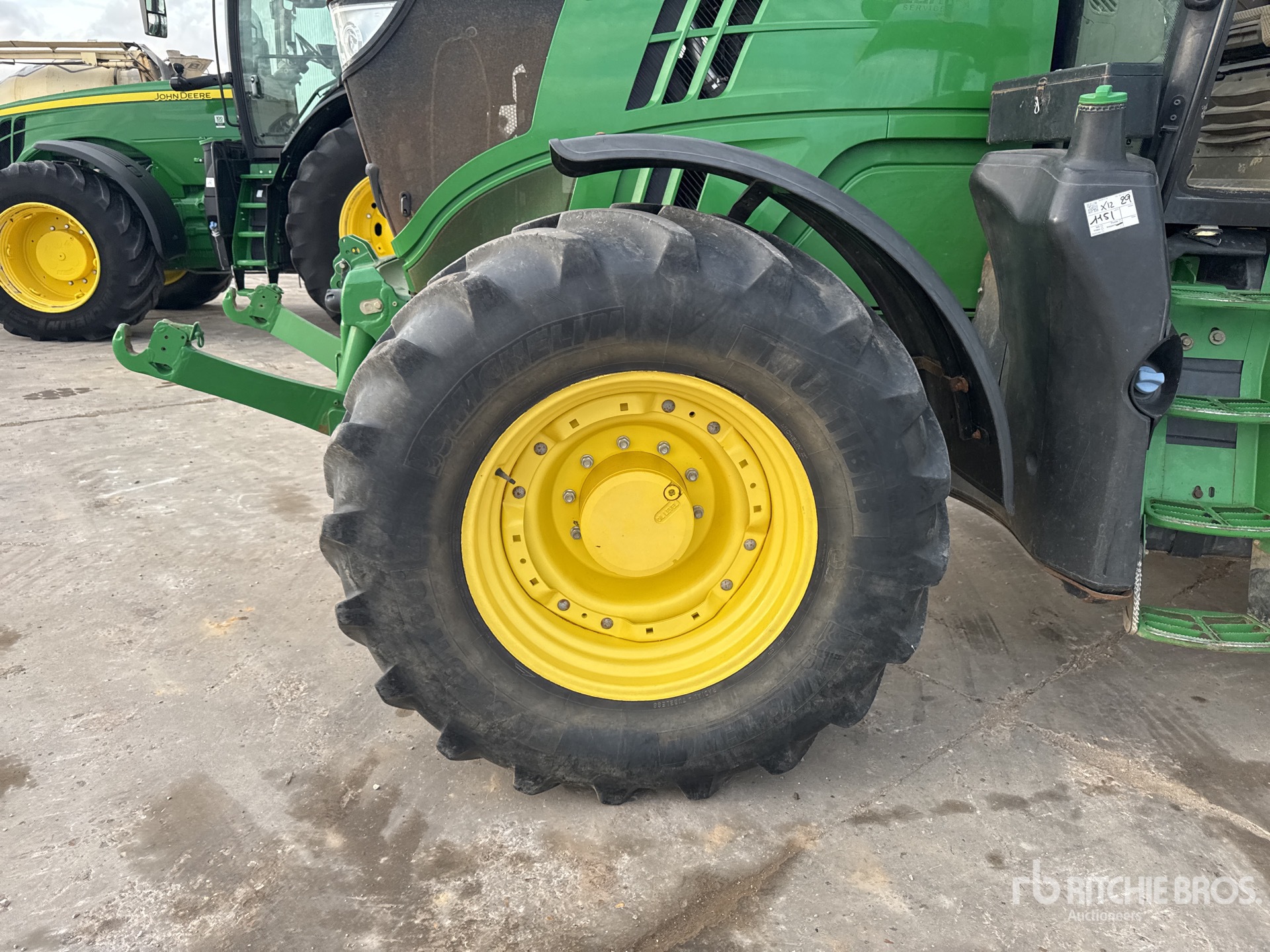 2015 John Deere 6175R