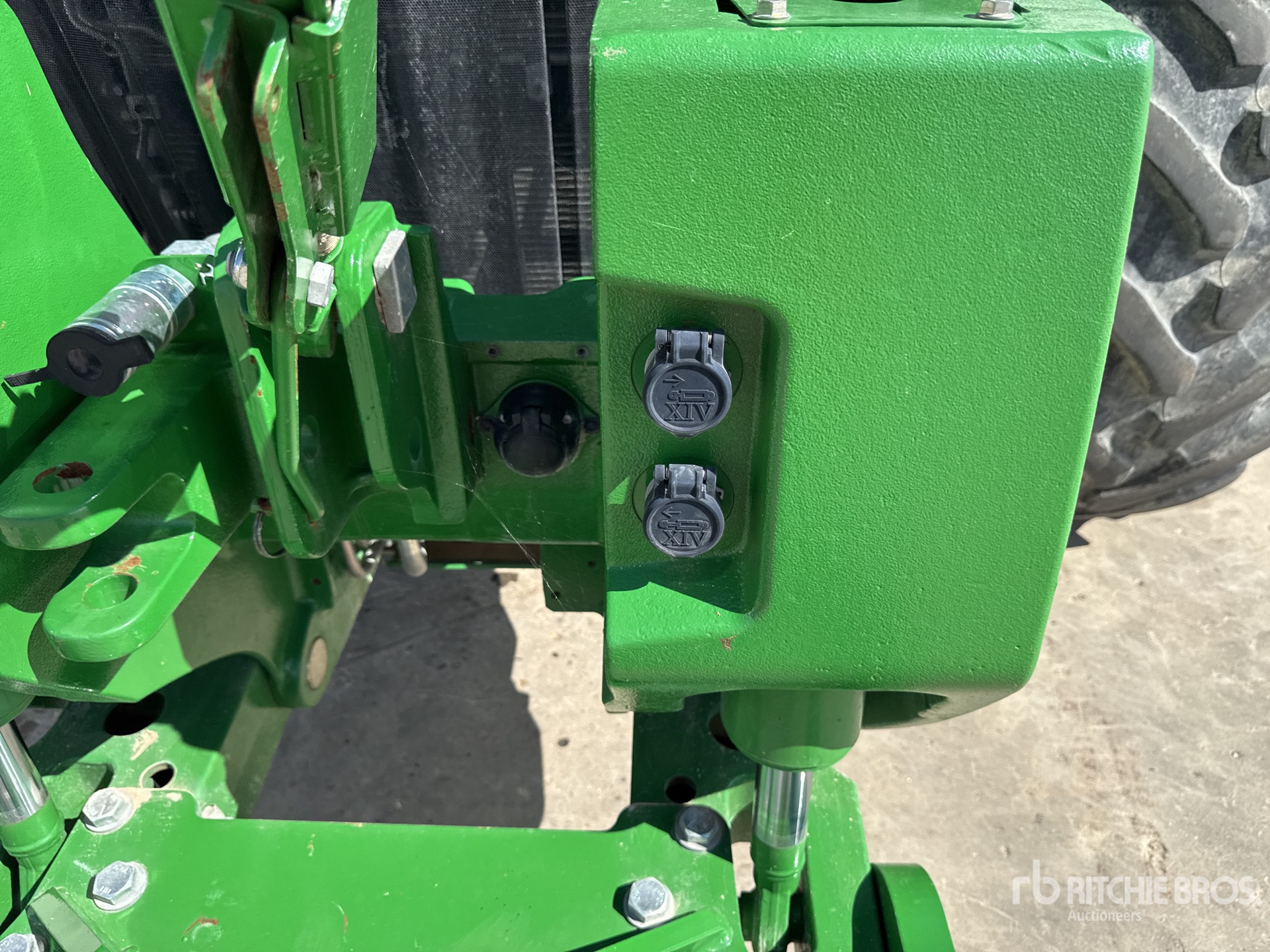 2019 John Deere 8370R