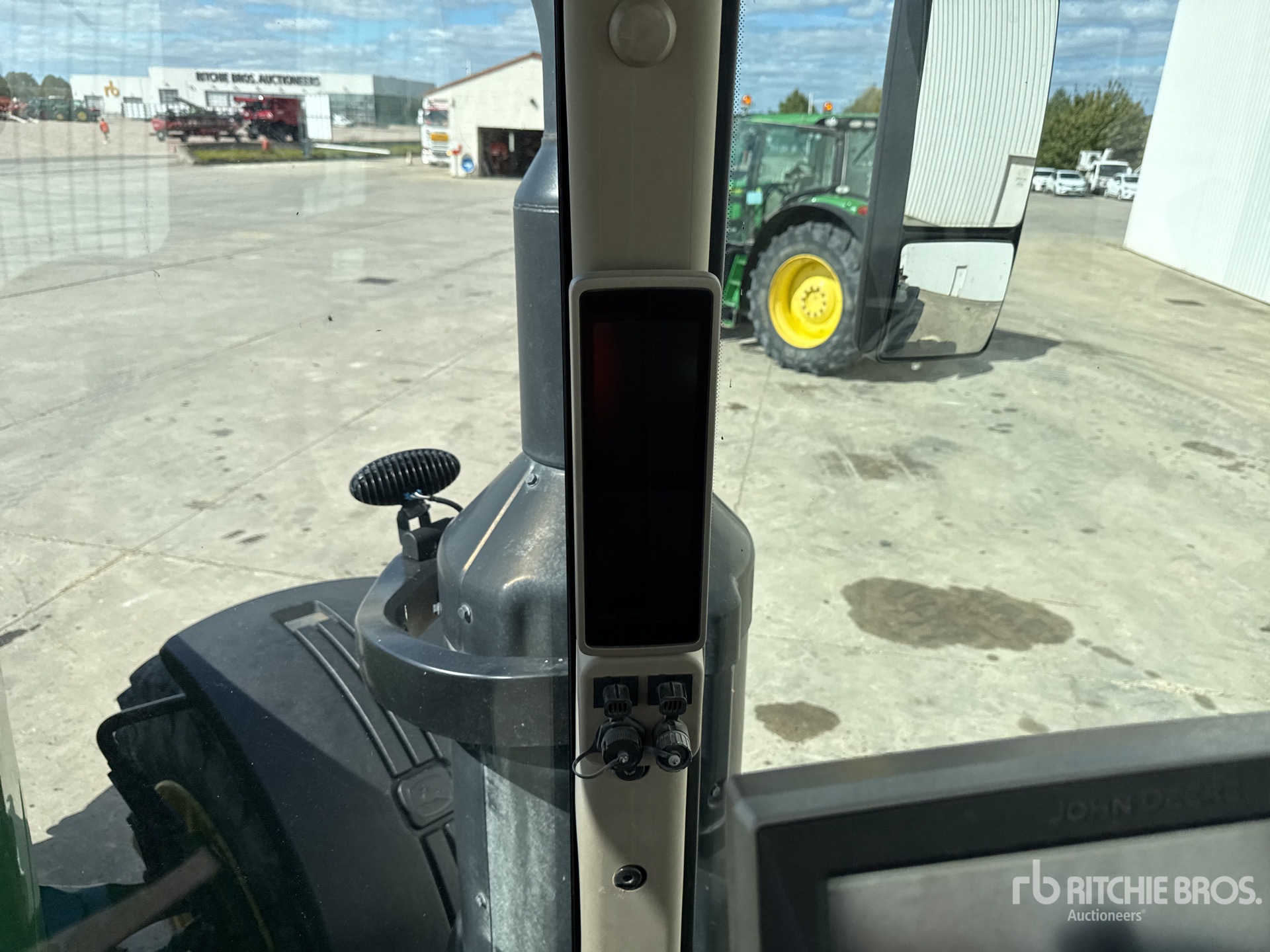 2019 John Deere 8370R