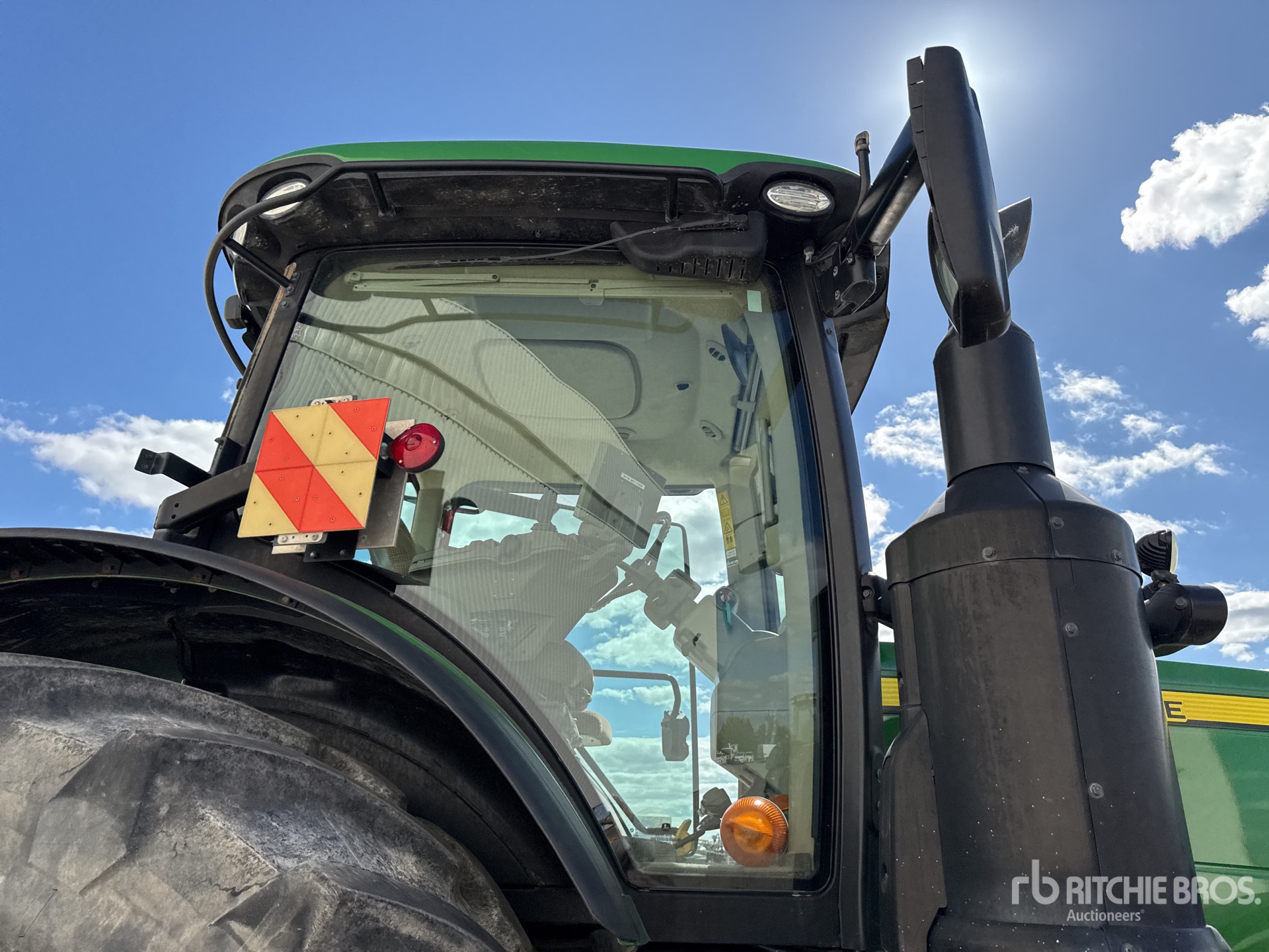 2019 John Deere 8370R