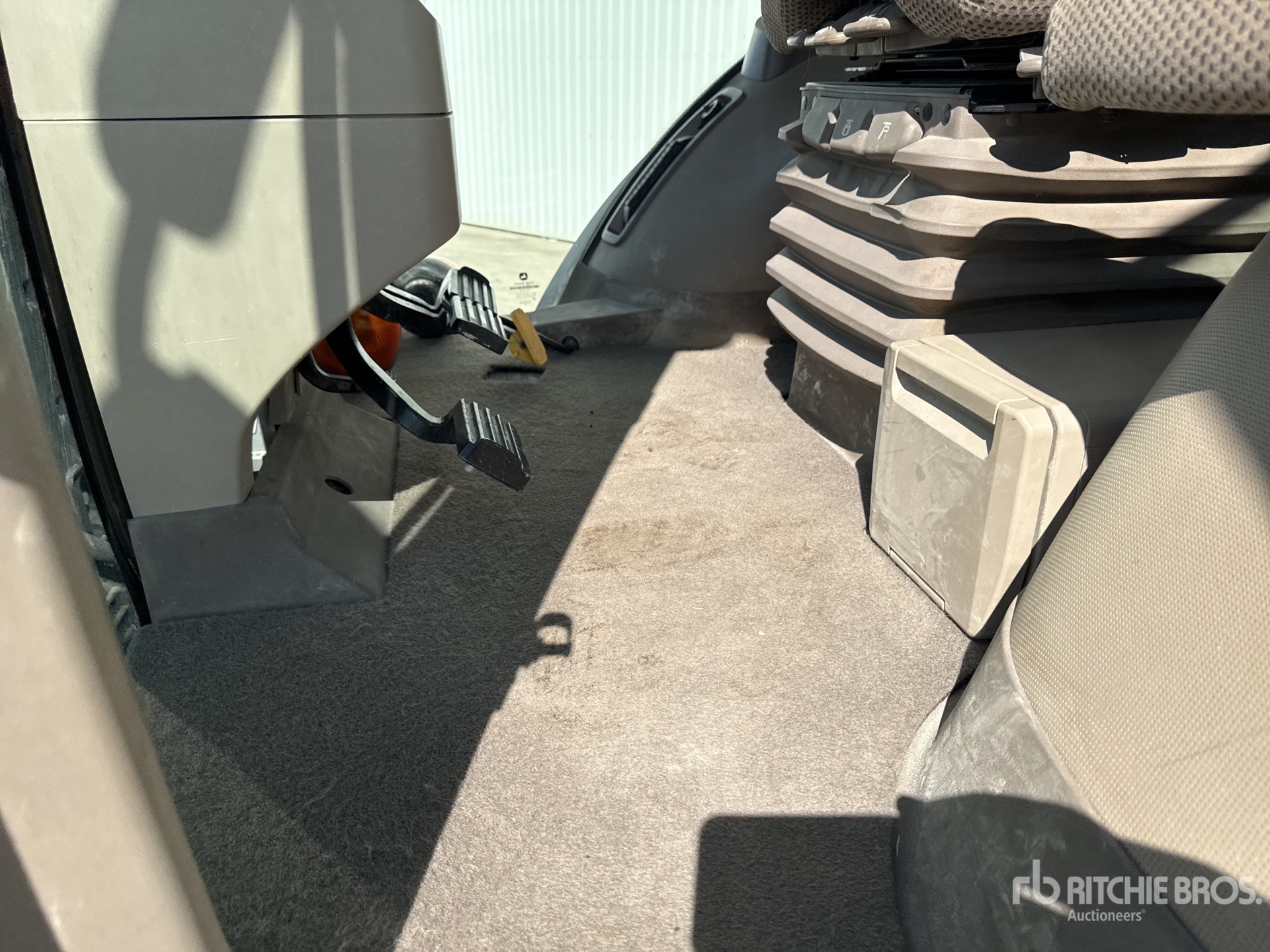 2019 John Deere 8370R