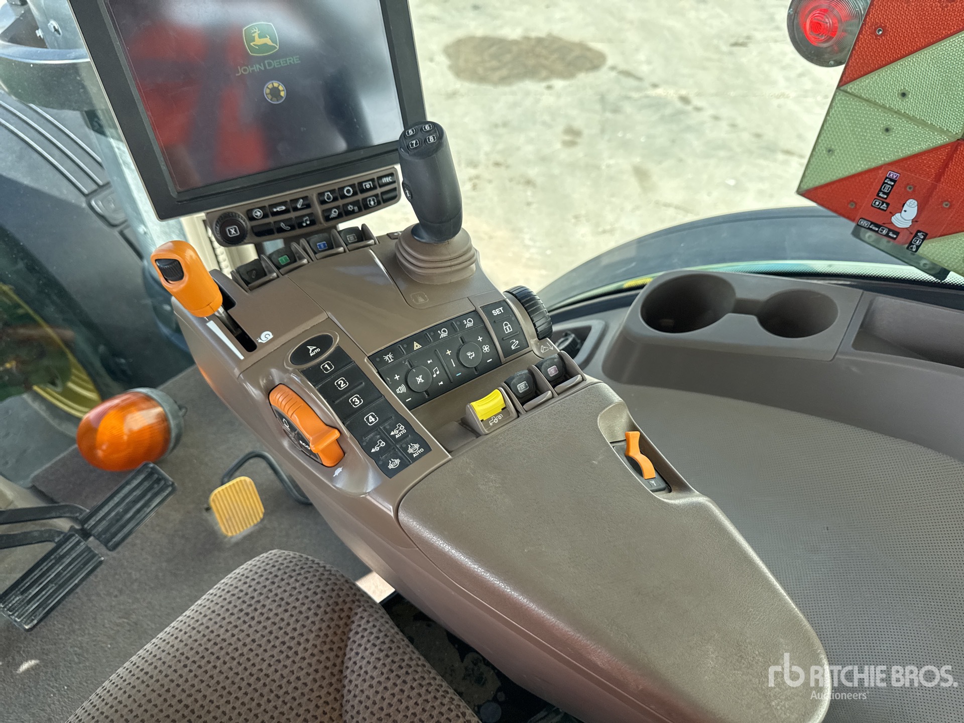 2019 John Deere 8370R