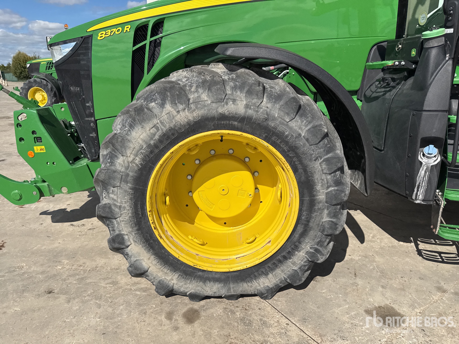 2019 John Deere 8370R