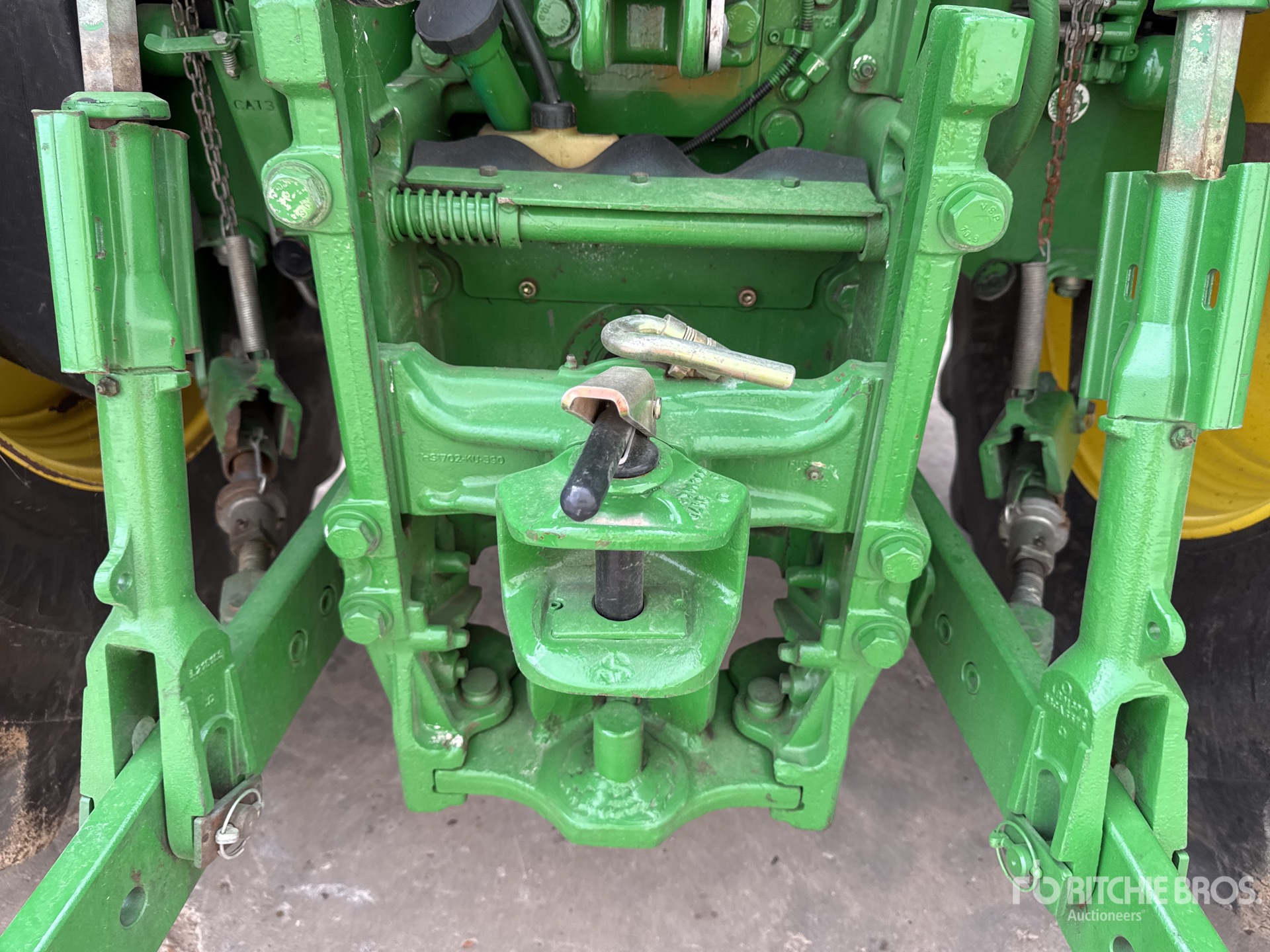 2018 John Deere 6215R