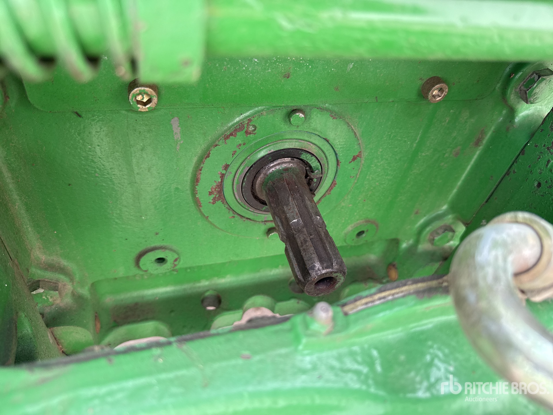 2018 John Deere 6215R