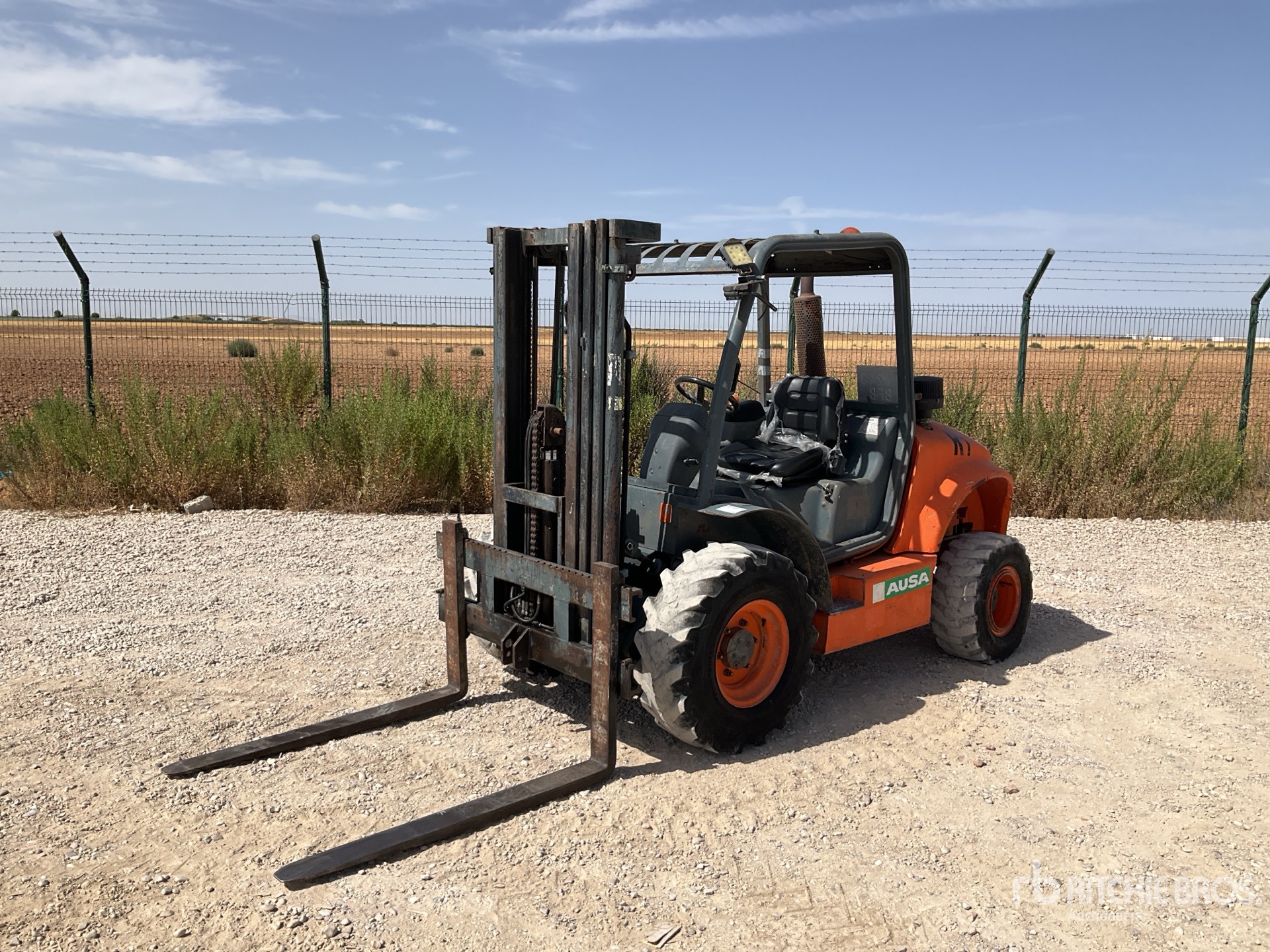 2007 Ausa C-200H X 4