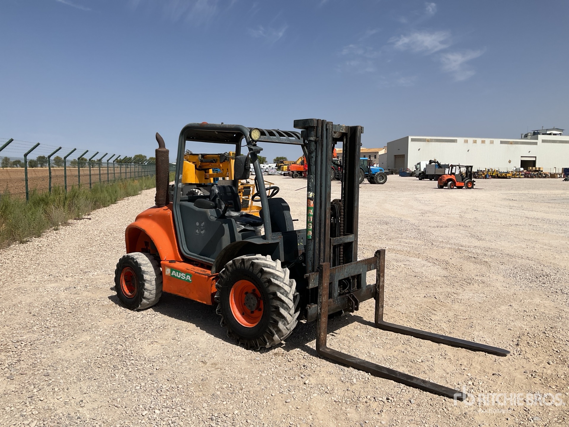 2007 Ausa C-200H X 4