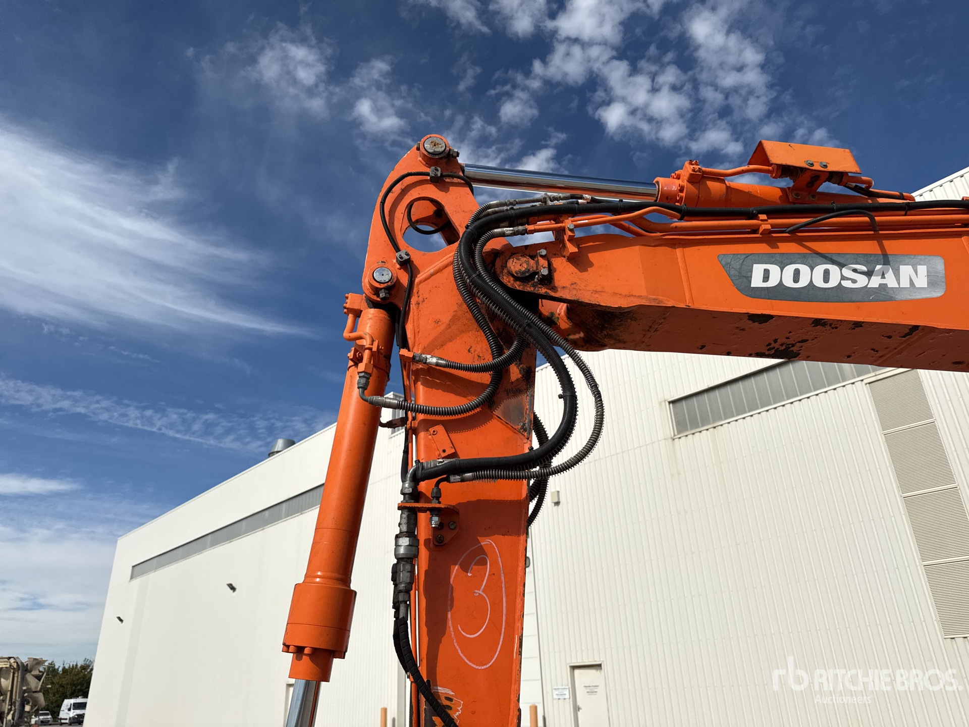 2019 Doosan DX85R-3