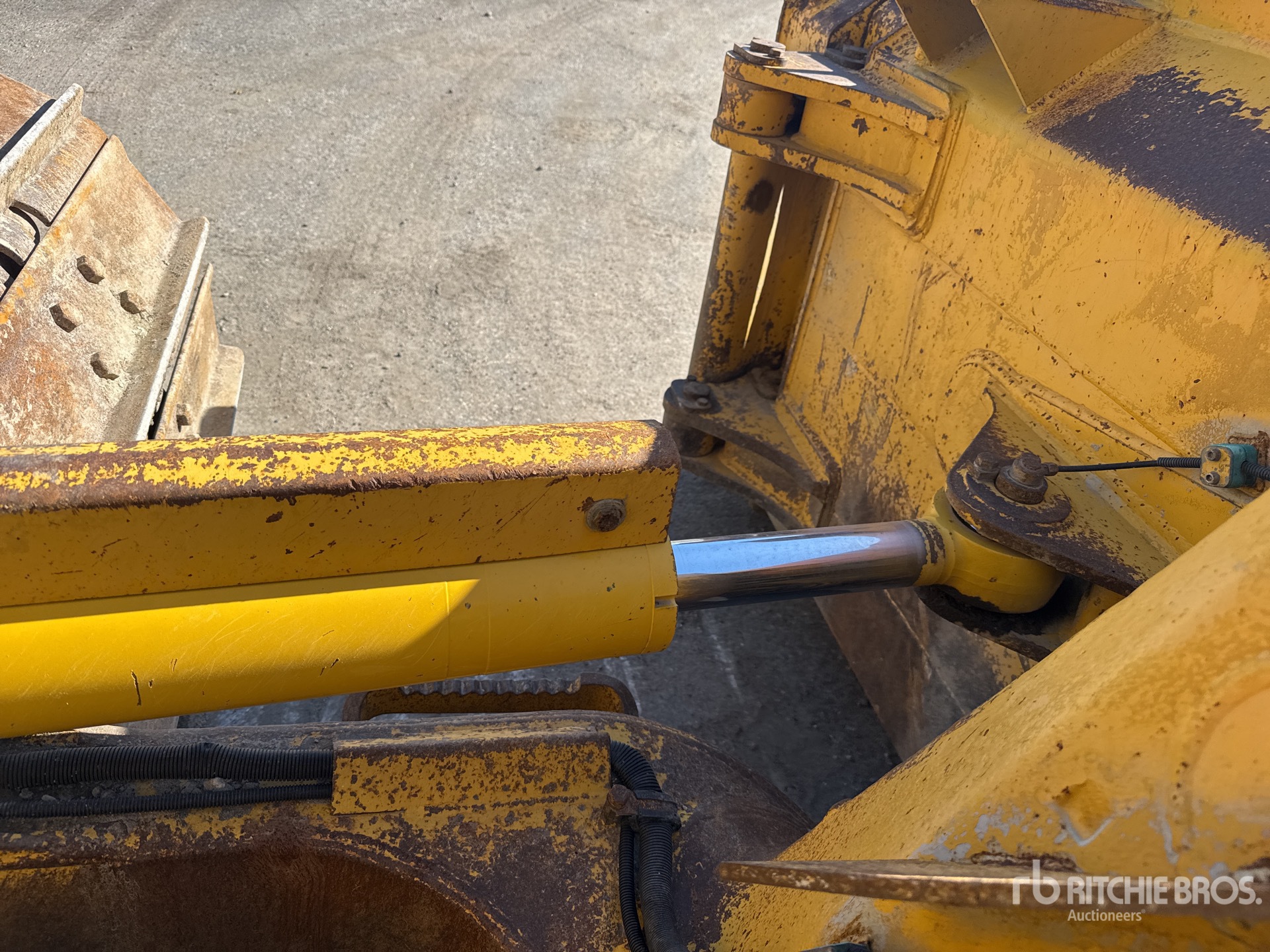 2012 Komatsu D61PX-15E0