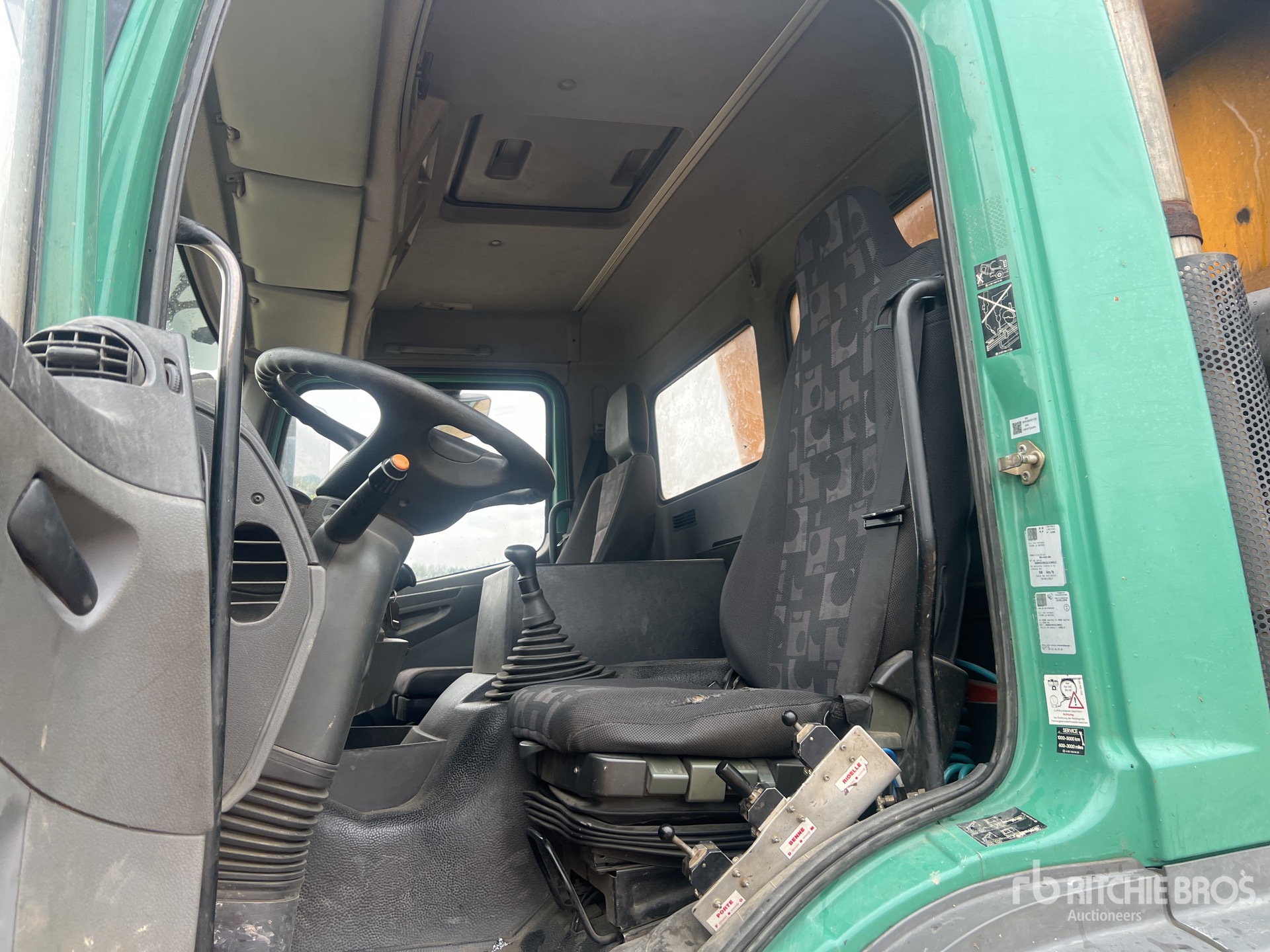 2006 Mercedes-Benz AXOR 1828