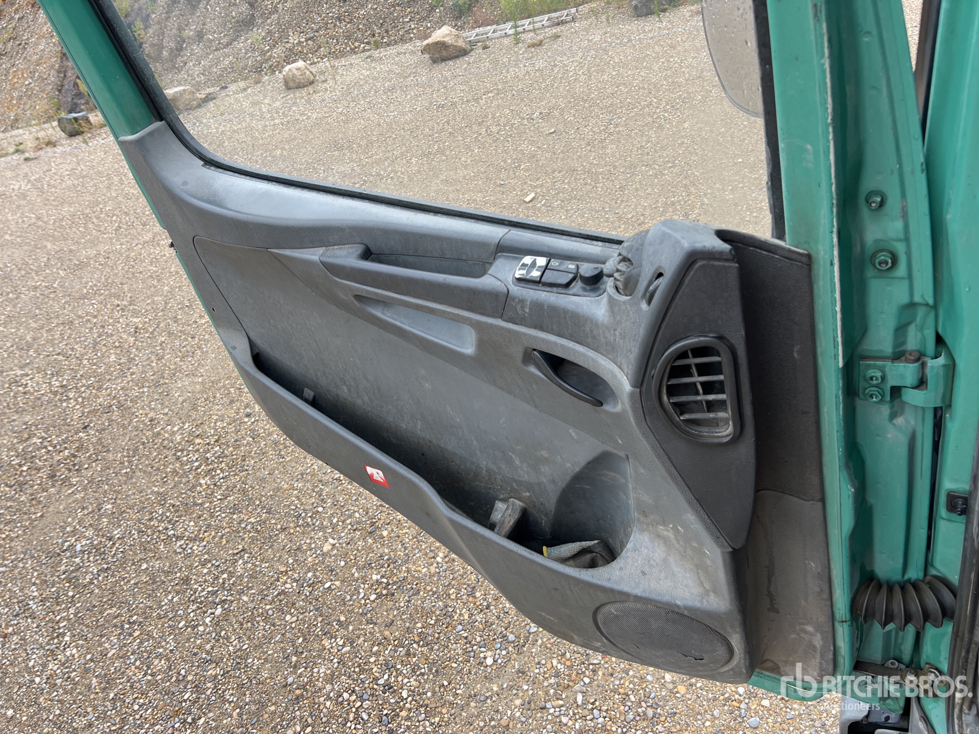 2006 Mercedes-Benz AXOR 1828