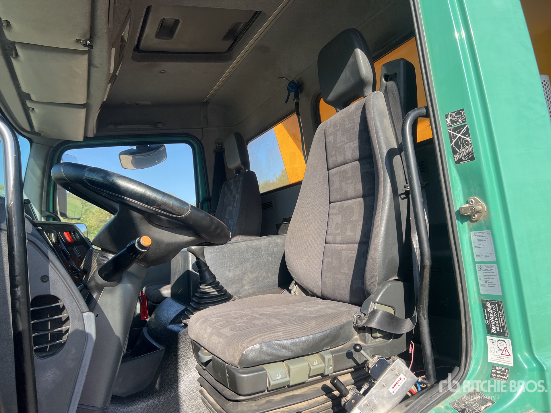 2006 Mercedes-Benz AXOR 1828