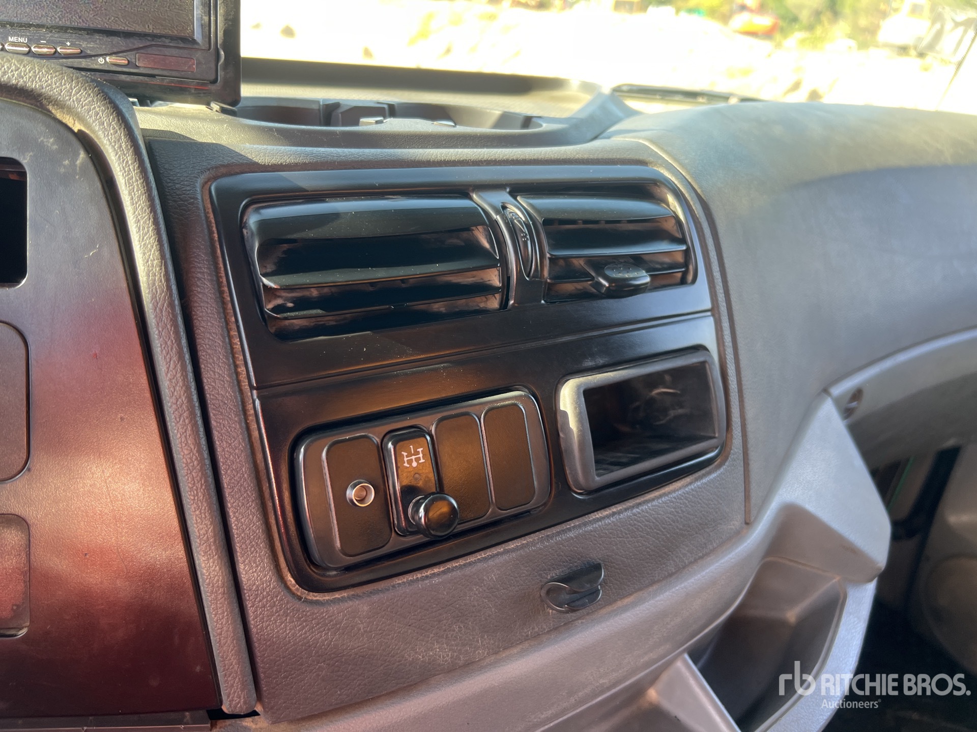 2006 Mercedes-Benz AXOR 1828