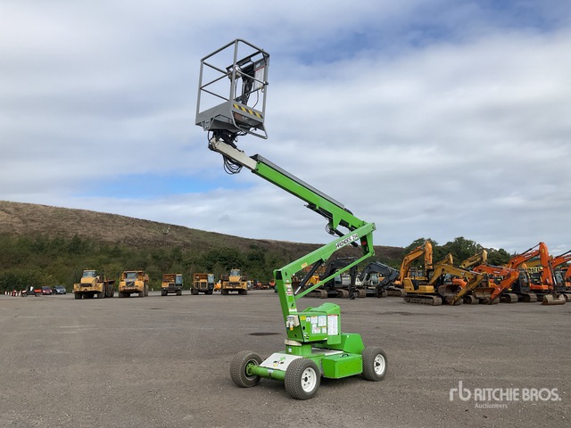 2015 Nifty-Lift HR12NDE Articulating Boom Lift
