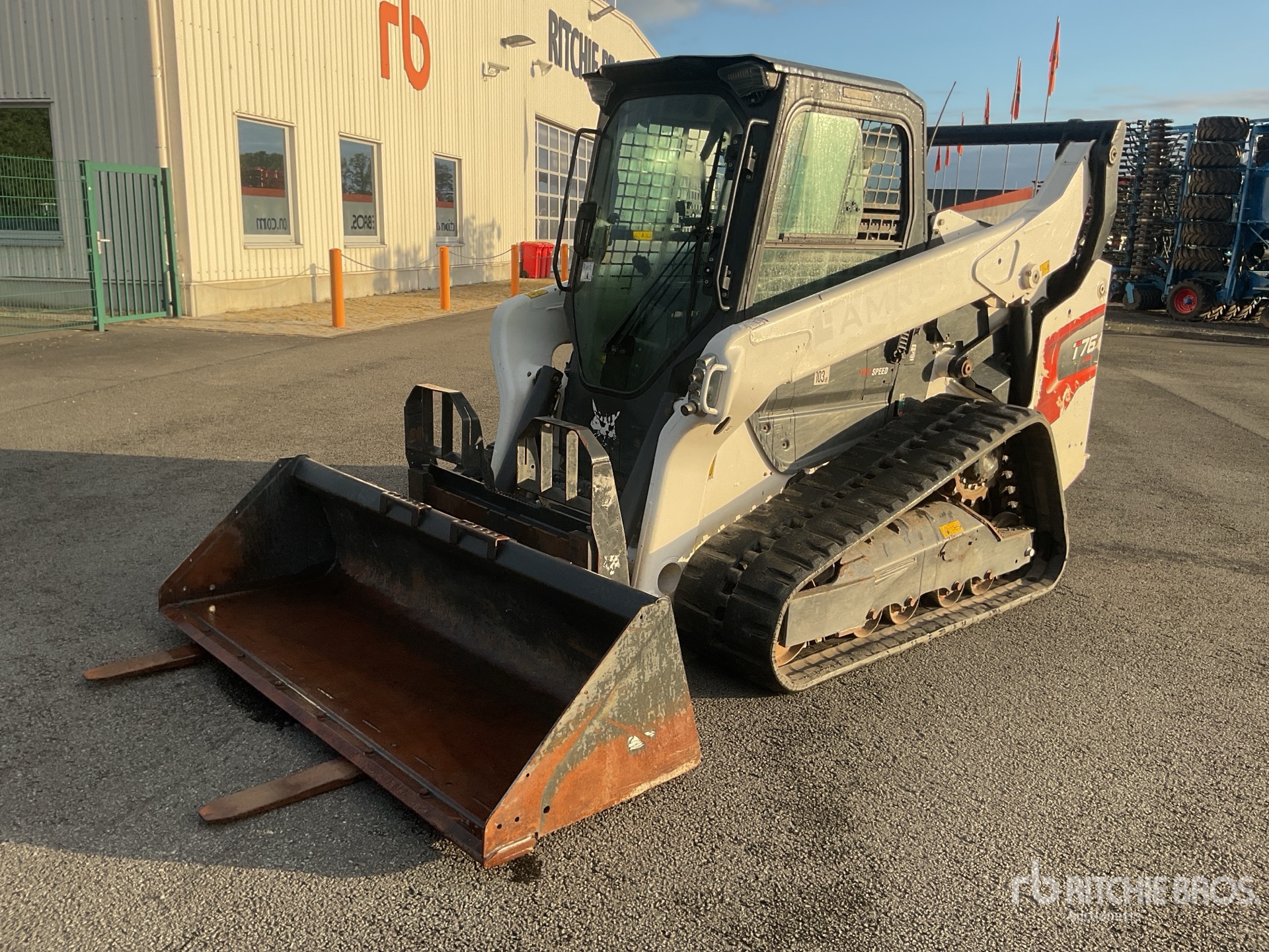 Photo of 2022 Bobcat T76