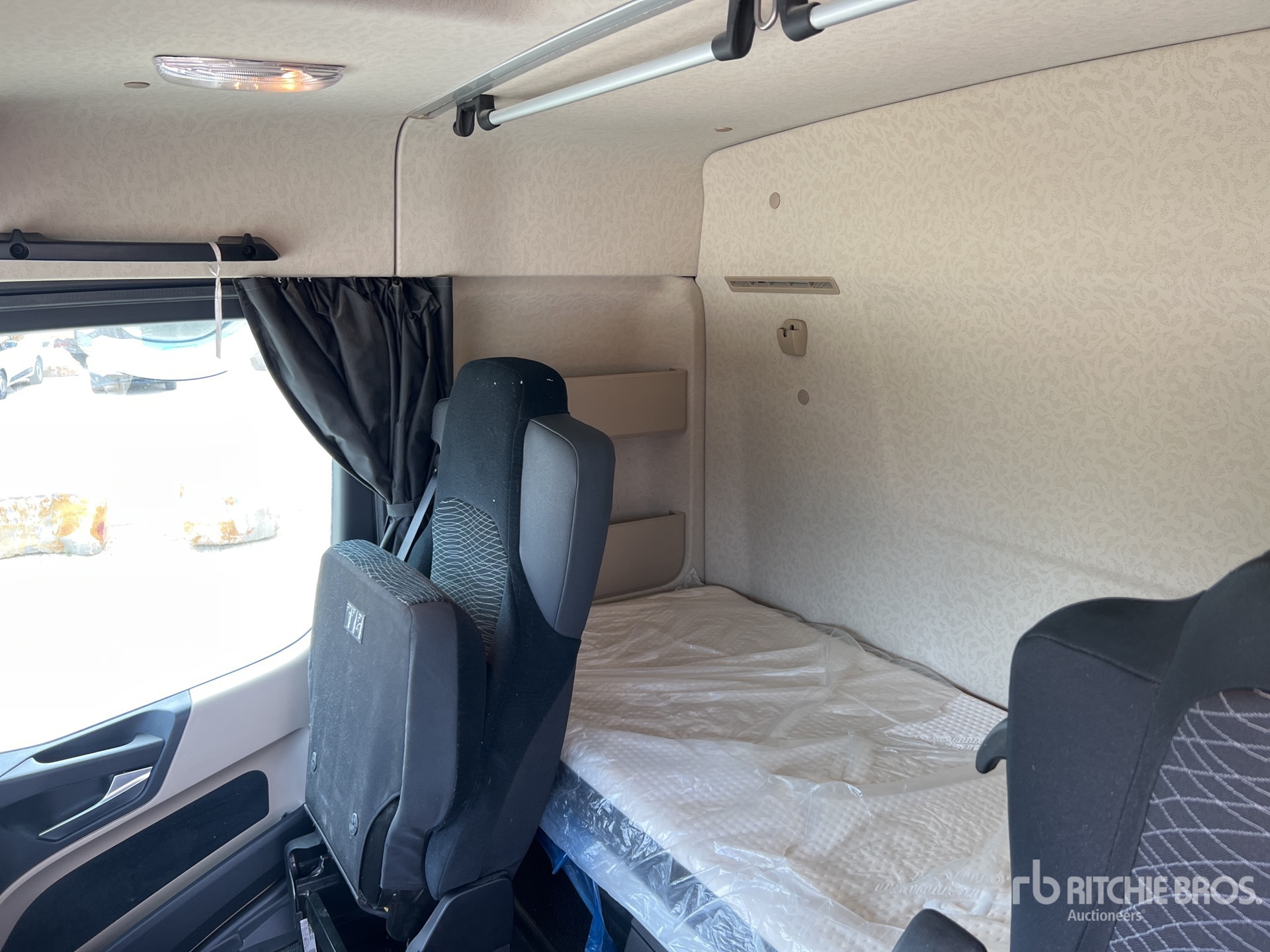 2019 Mercedes-Benz ACTROS 1853