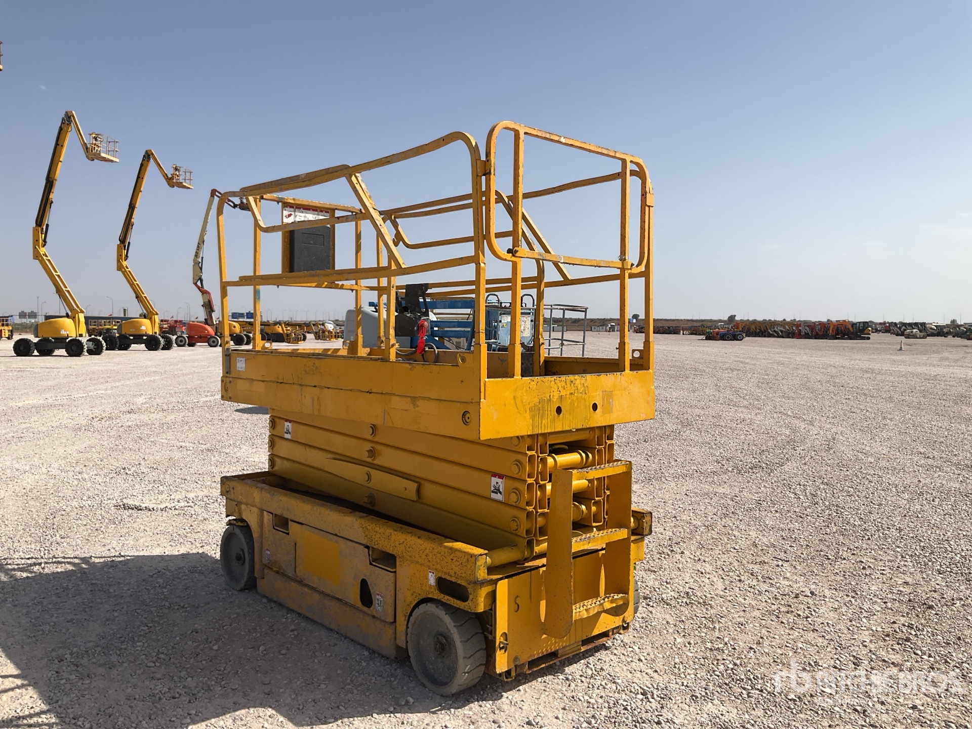 2007 Haulotte COMPACT12