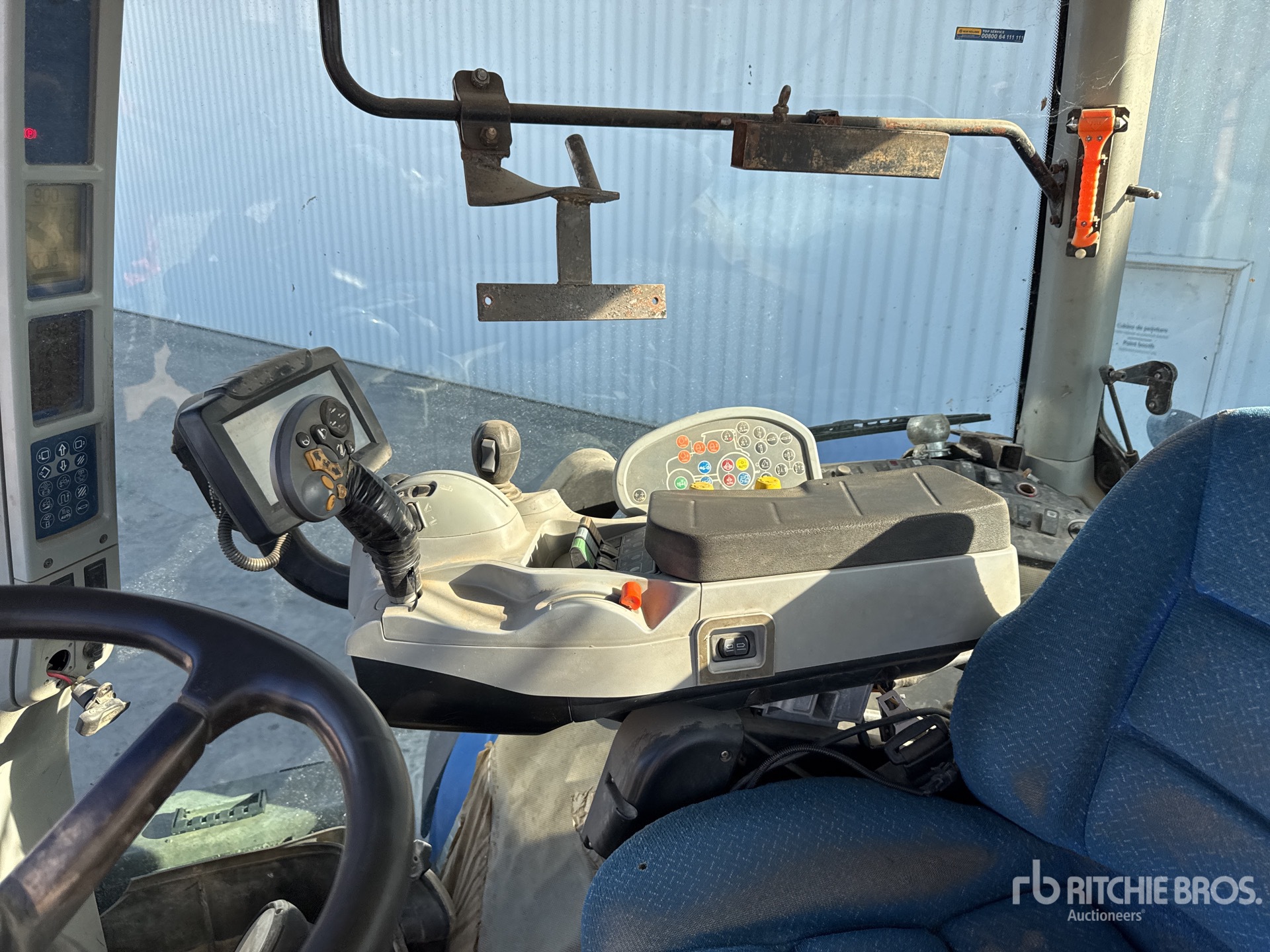 2012 New Holland T8.330