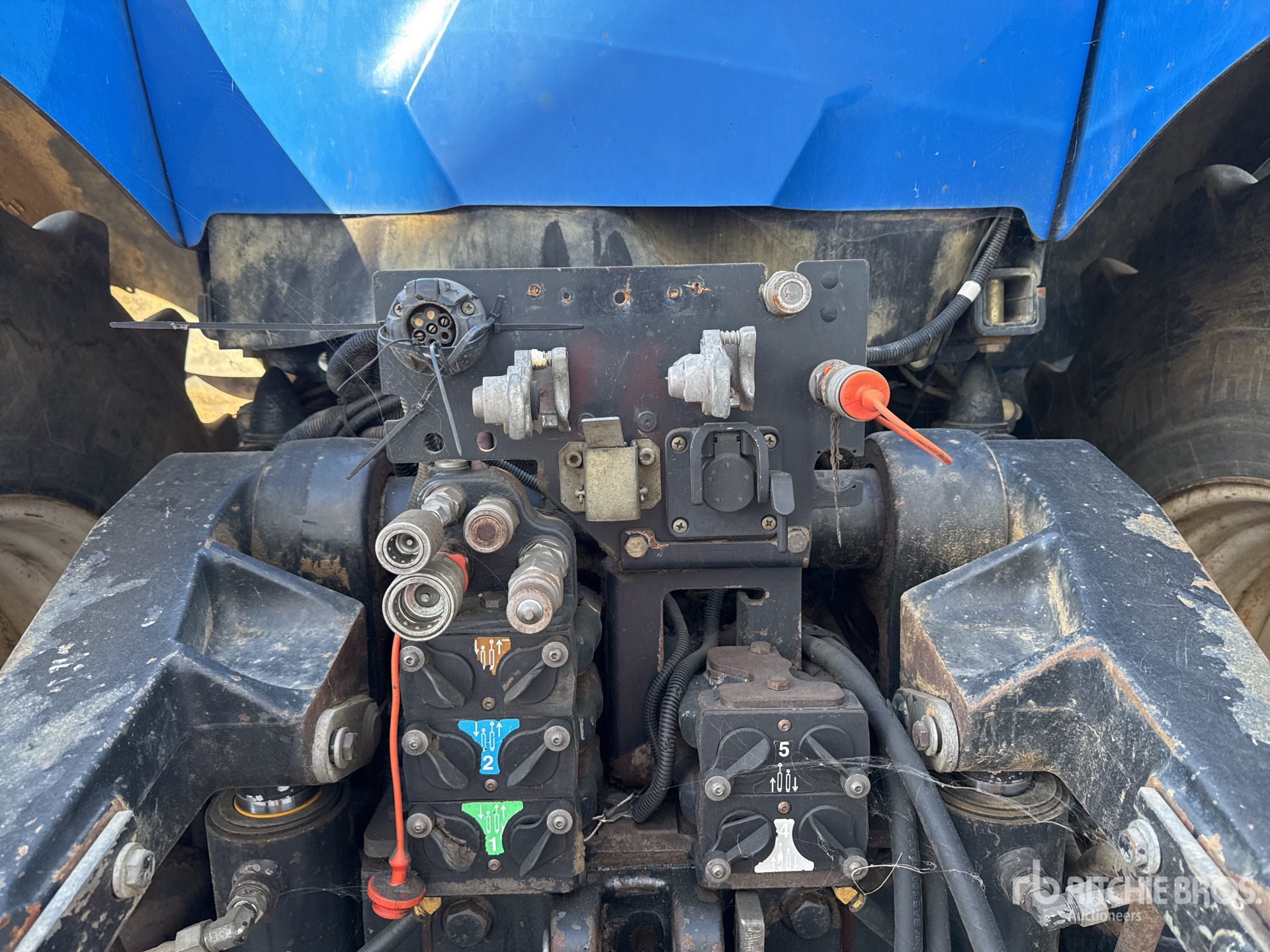 2012 New Holland T8.330