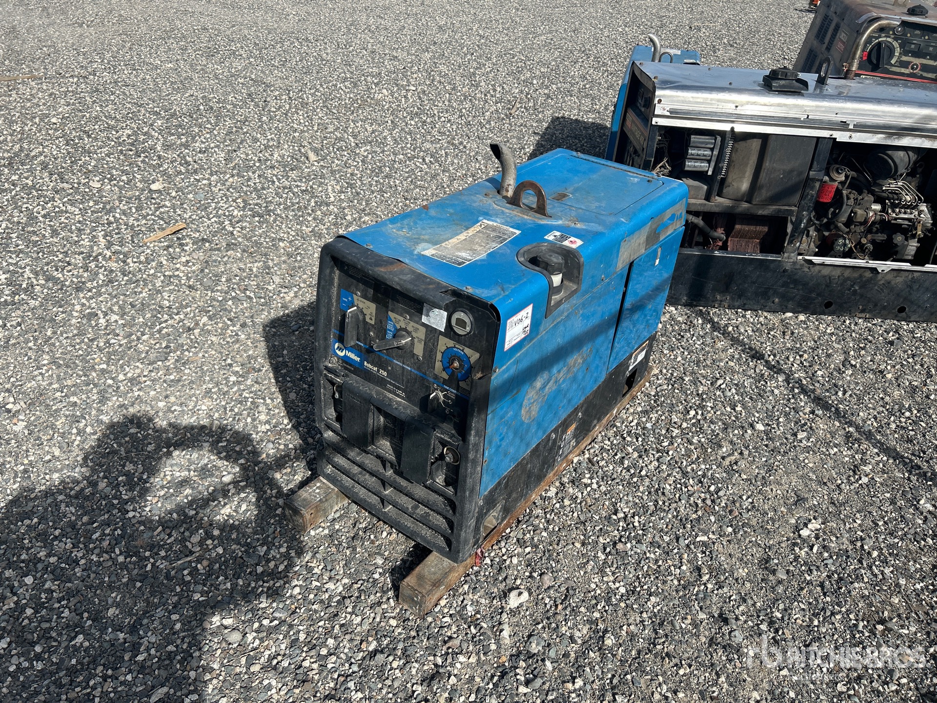 Photo of Miller BOBCAT 250 LP